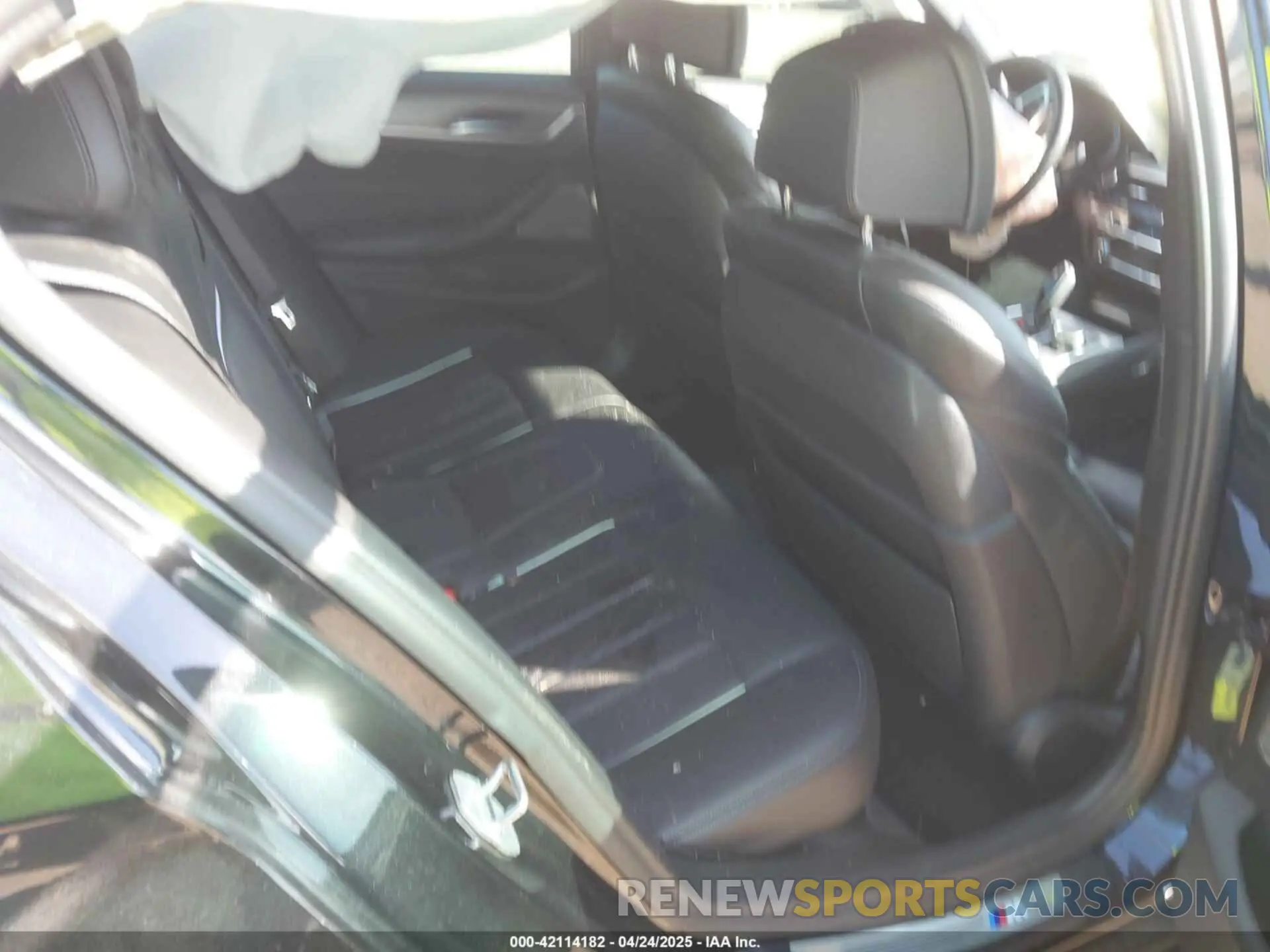 8 Photograph of a damaged car WBAJE5C59KWW11104 BMW 540I 2019