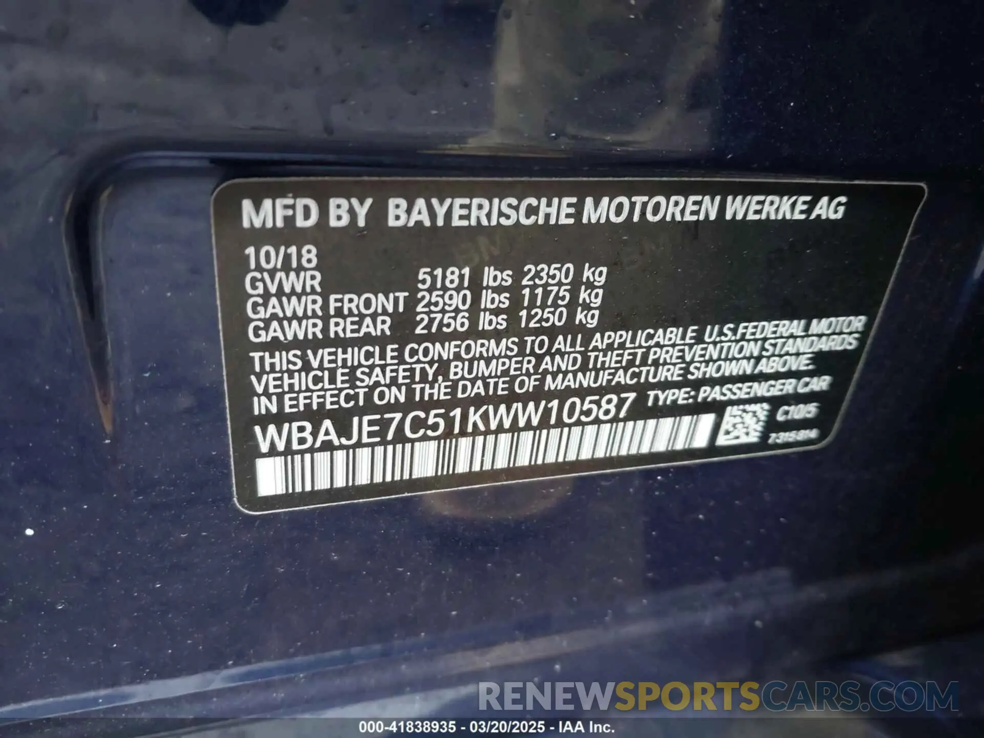 9 Photograph of a damaged car WBAJE7C51KWW10587 BMW 540I 2019