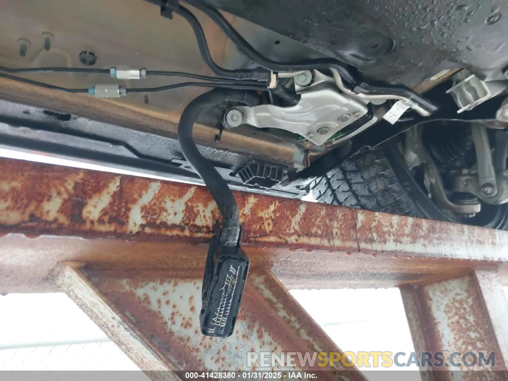 6 Photograph of a damaged car WBAJE7C51KWW21475 BMW 540I 2019
