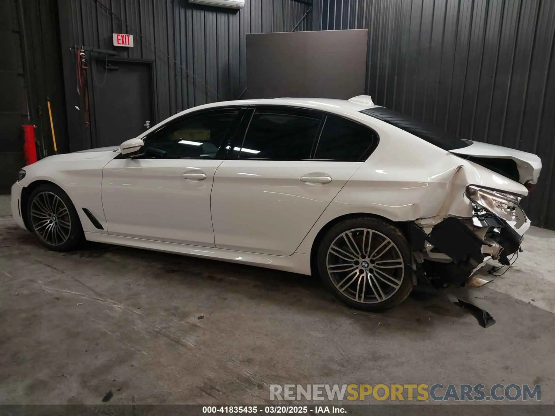 3 Photograph of a damaged car WBAJE7C55KWW19065 BMW 540I 2019