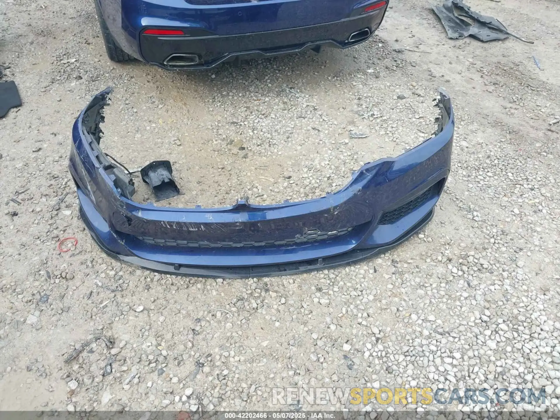 12 Photograph of a damaged car WBAJE7C58KWW16483 BMW 540I 2019