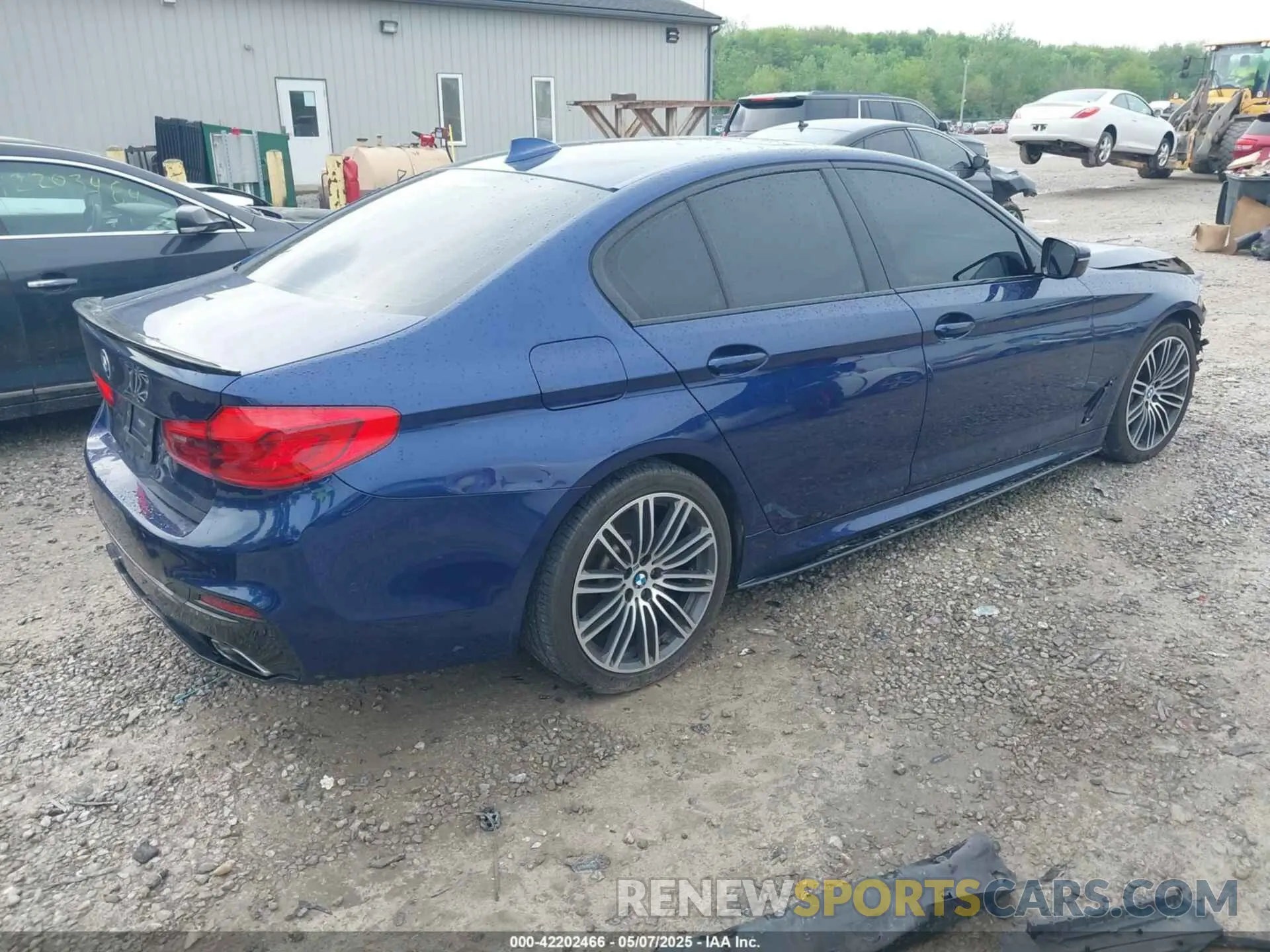 4 Photograph of a damaged car WBAJE7C58KWW16483 BMW 540I 2019