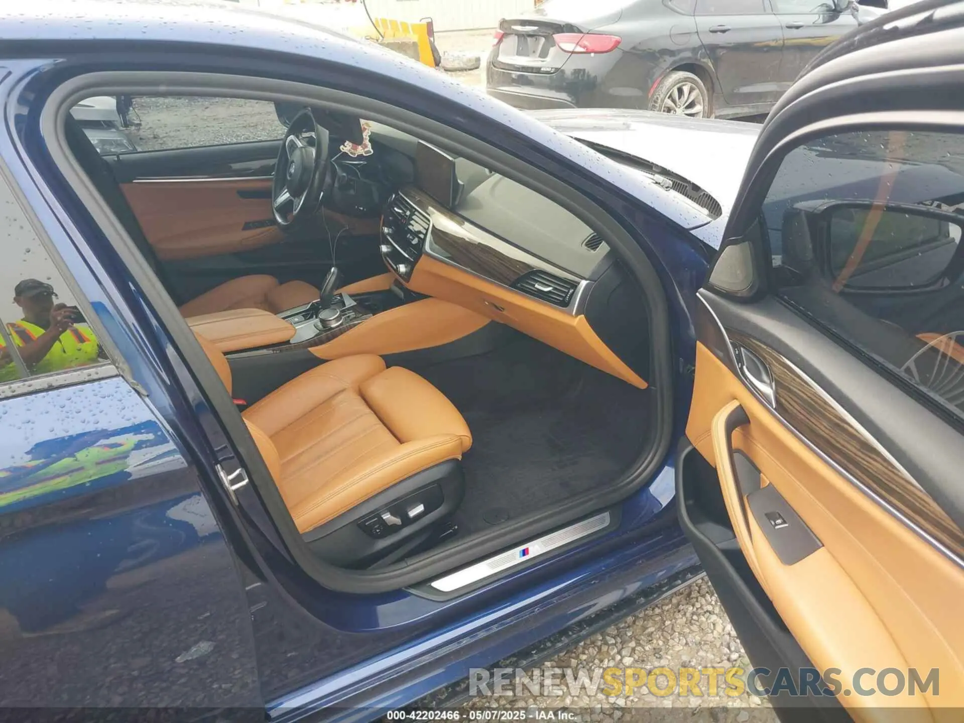 5 Photograph of a damaged car WBAJE7C58KWW16483 BMW 540I 2019