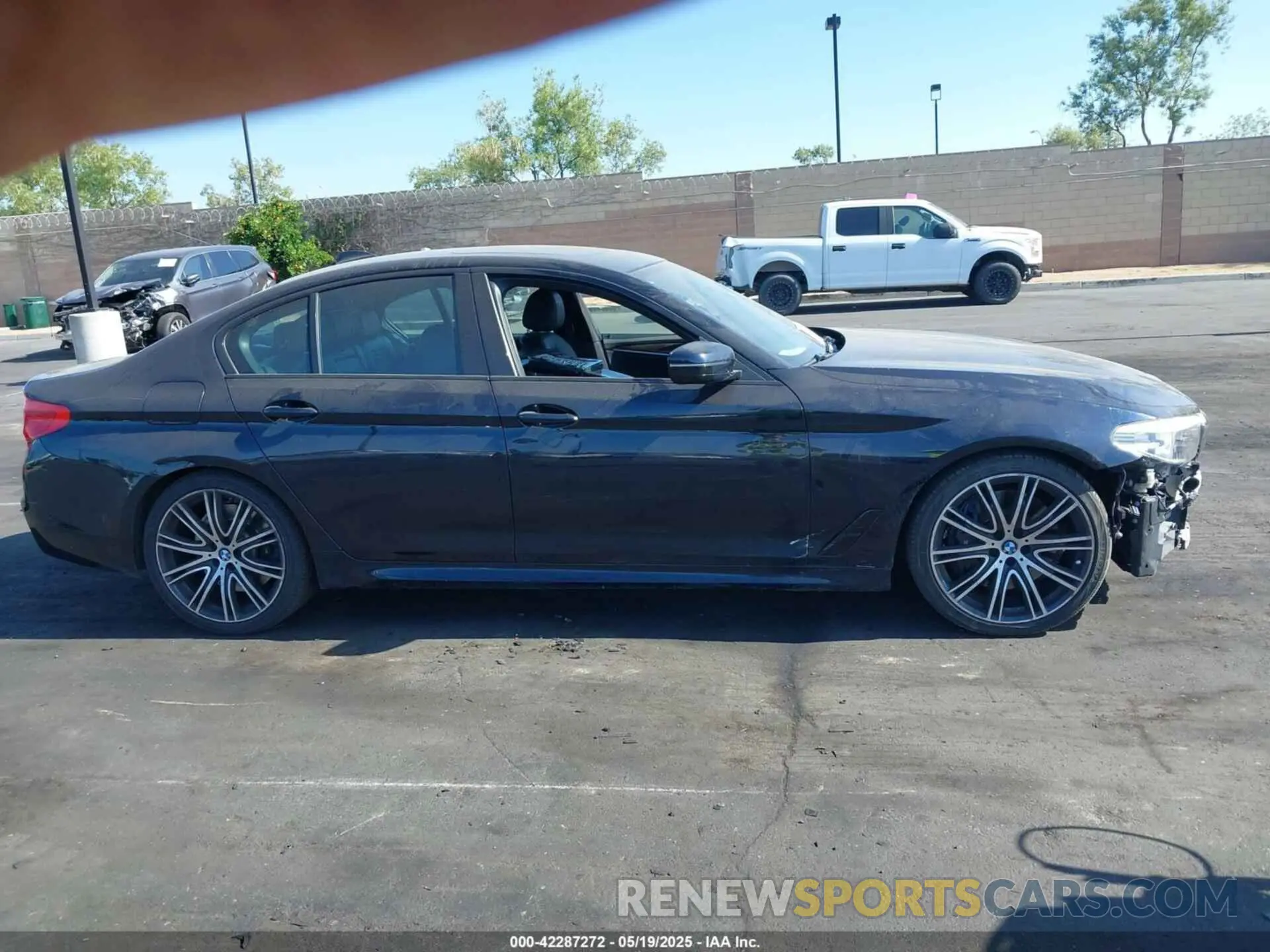 14 Photograph of a damaged car WBAJS1C09LWW80348 BMW 540I 2020
