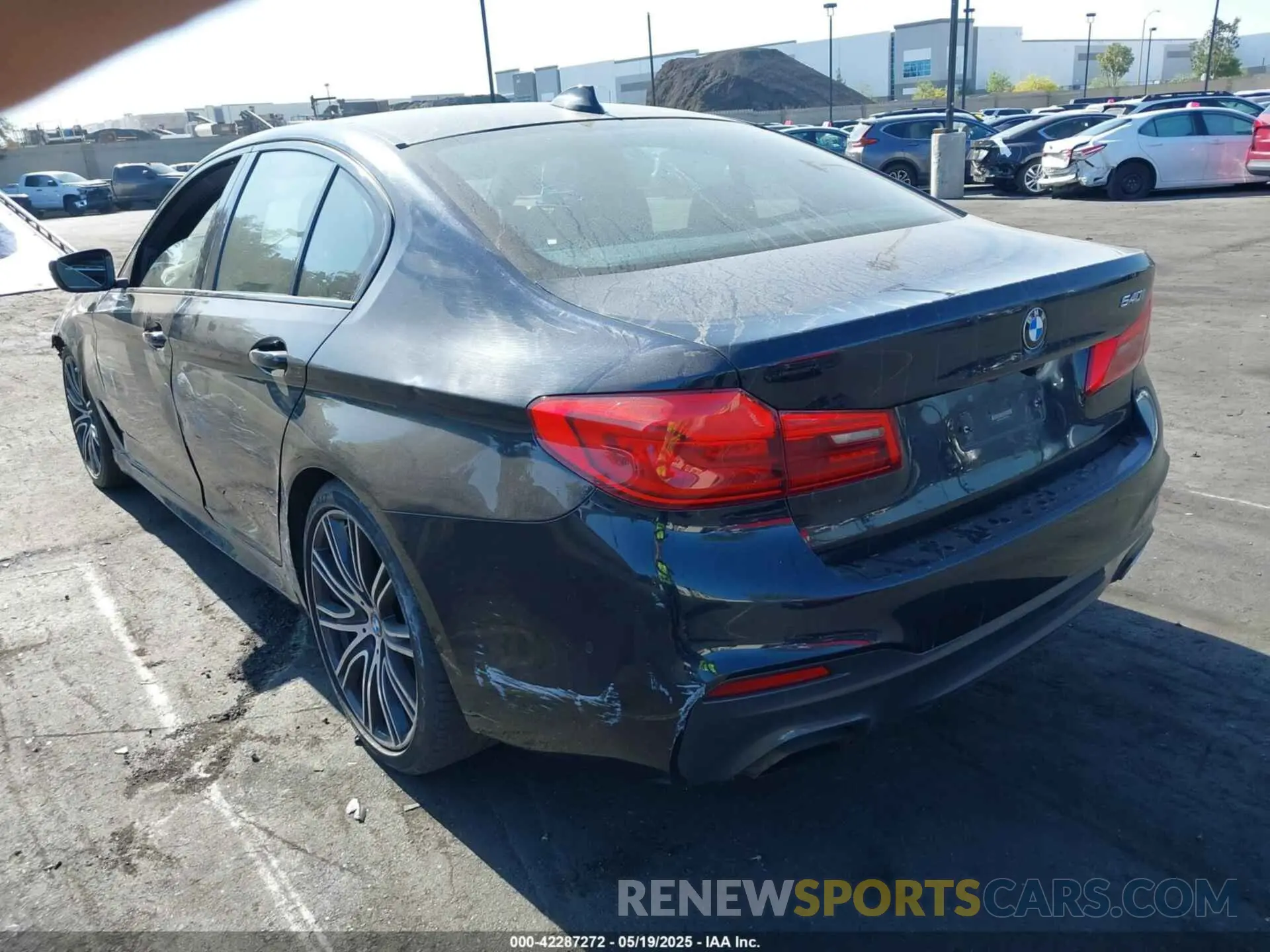 3 Photograph of a damaged car WBAJS1C09LWW80348 BMW 540I 2020