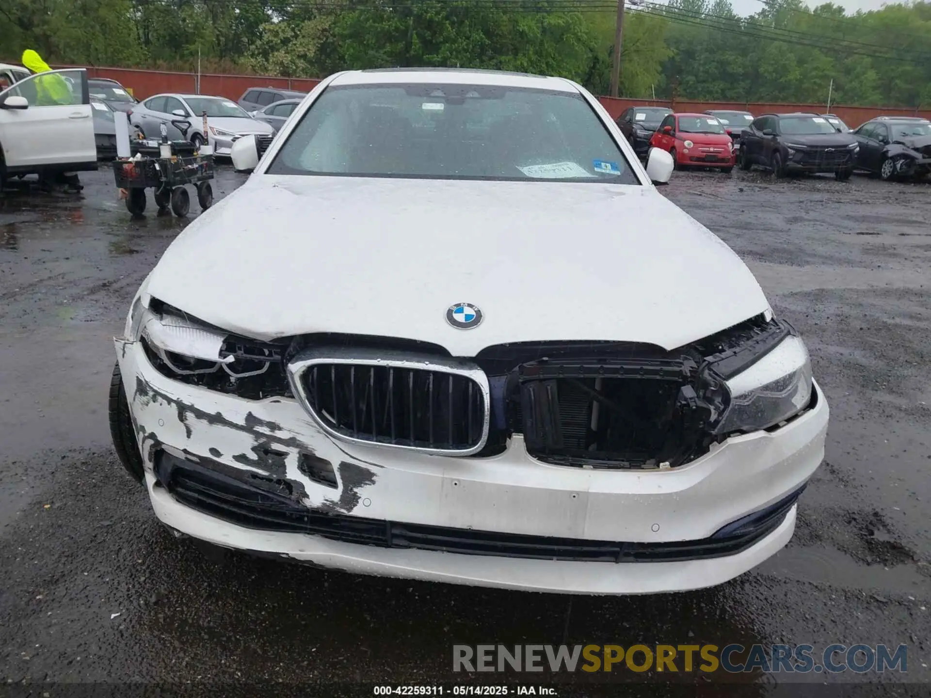 12 Фотография поврежденного автомобиля WBAJS3C00LWW68634 BMW 540I 2020