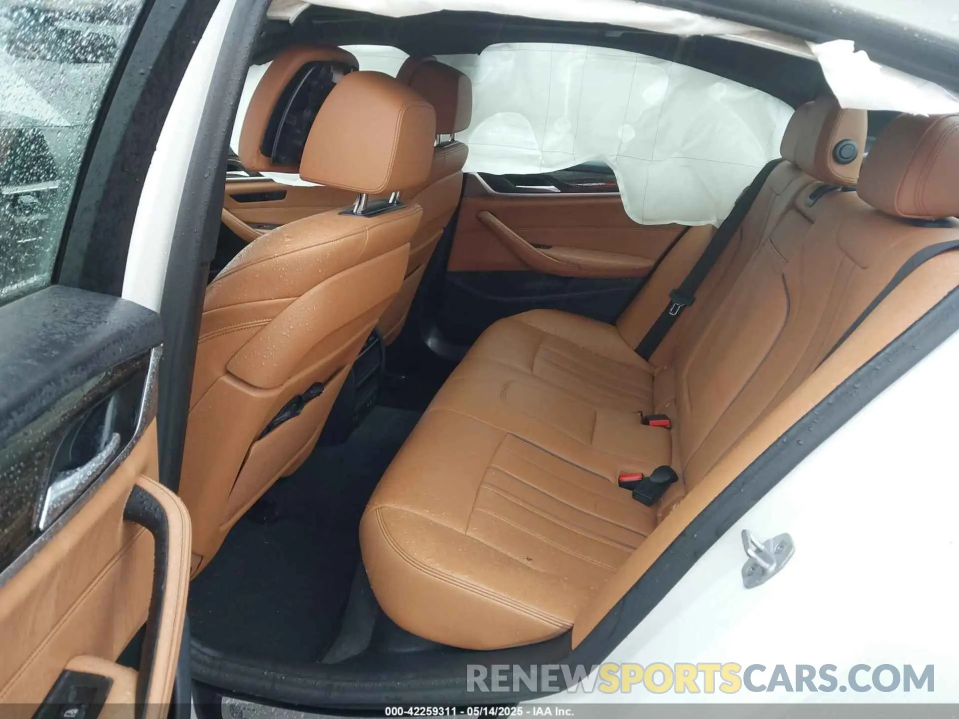 8 Фотография поврежденного автомобиля WBAJS3C00LWW68634 BMW 540I 2020