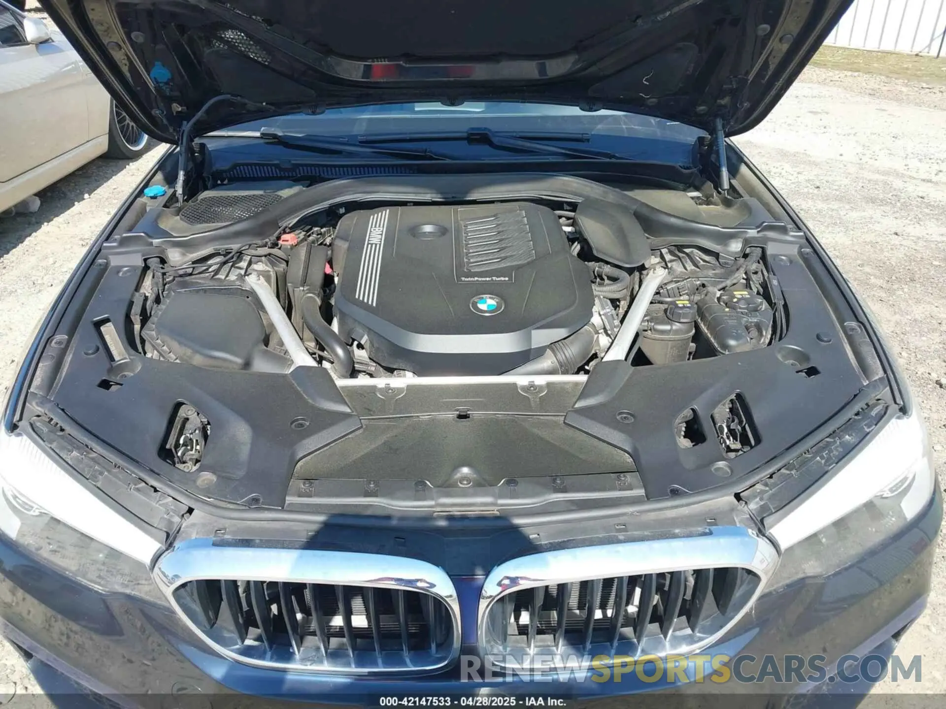 10 Фотография поврежденного автомобиля WBAJS3C08LWW65965 BMW 540I 2020