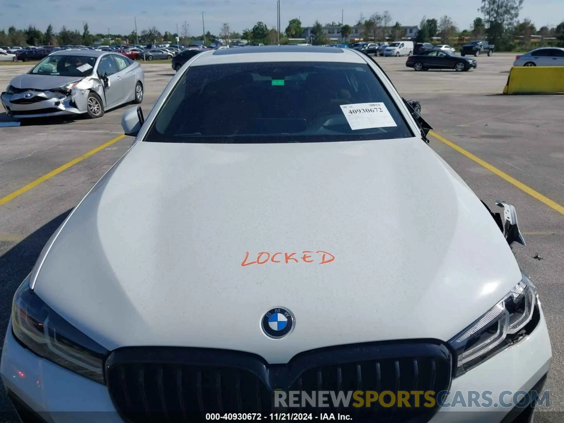10 Photograph of a damaged car WBA53BJ01MWW97203 BMW 540I 2021