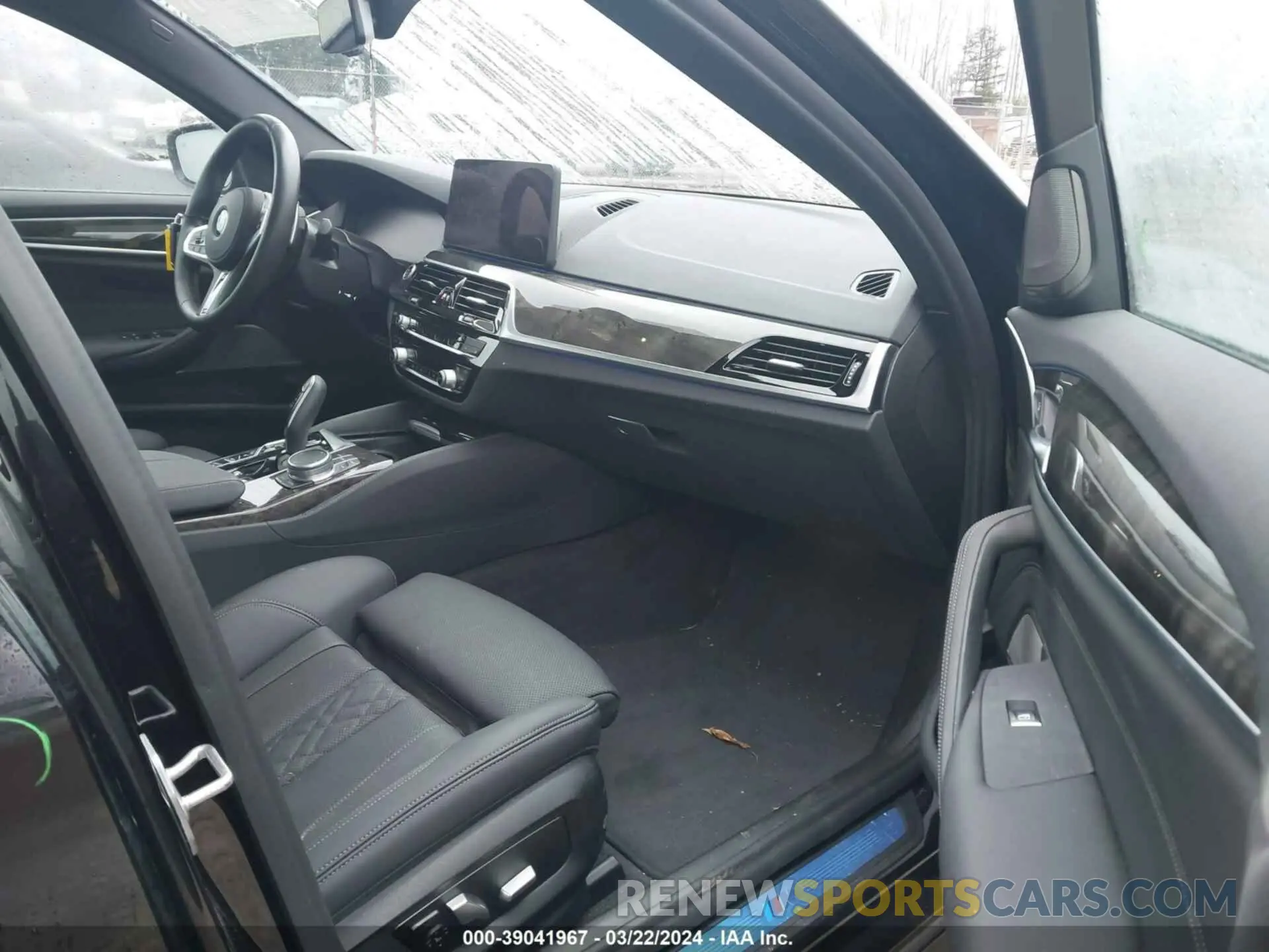 5 Photograph of a damaged car WBA73BJ01MWX34209 BMW 540I 2021