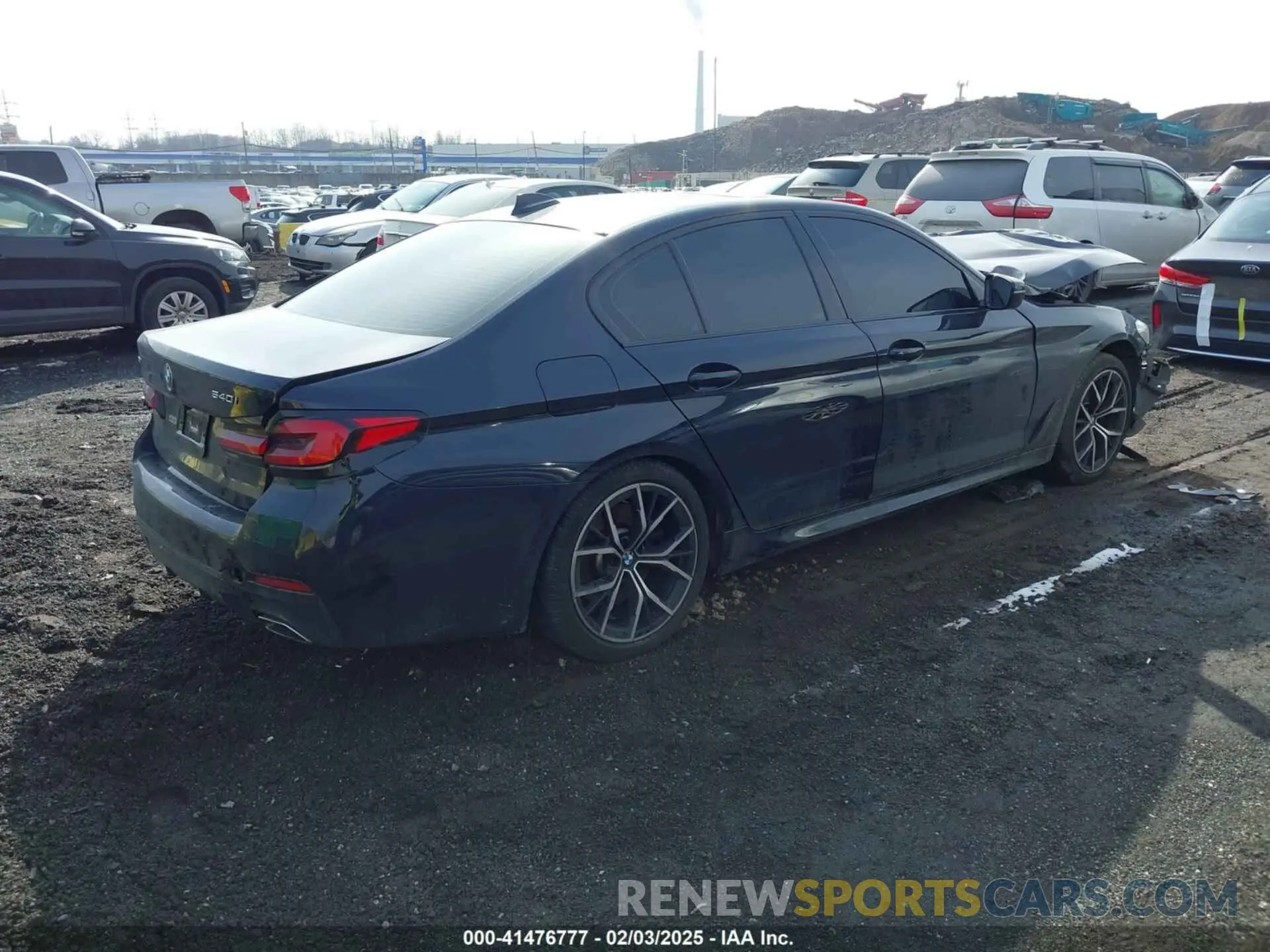 4 Photograph of a damaged car WBA73BJ07MWW98297 BMW 540I 2021