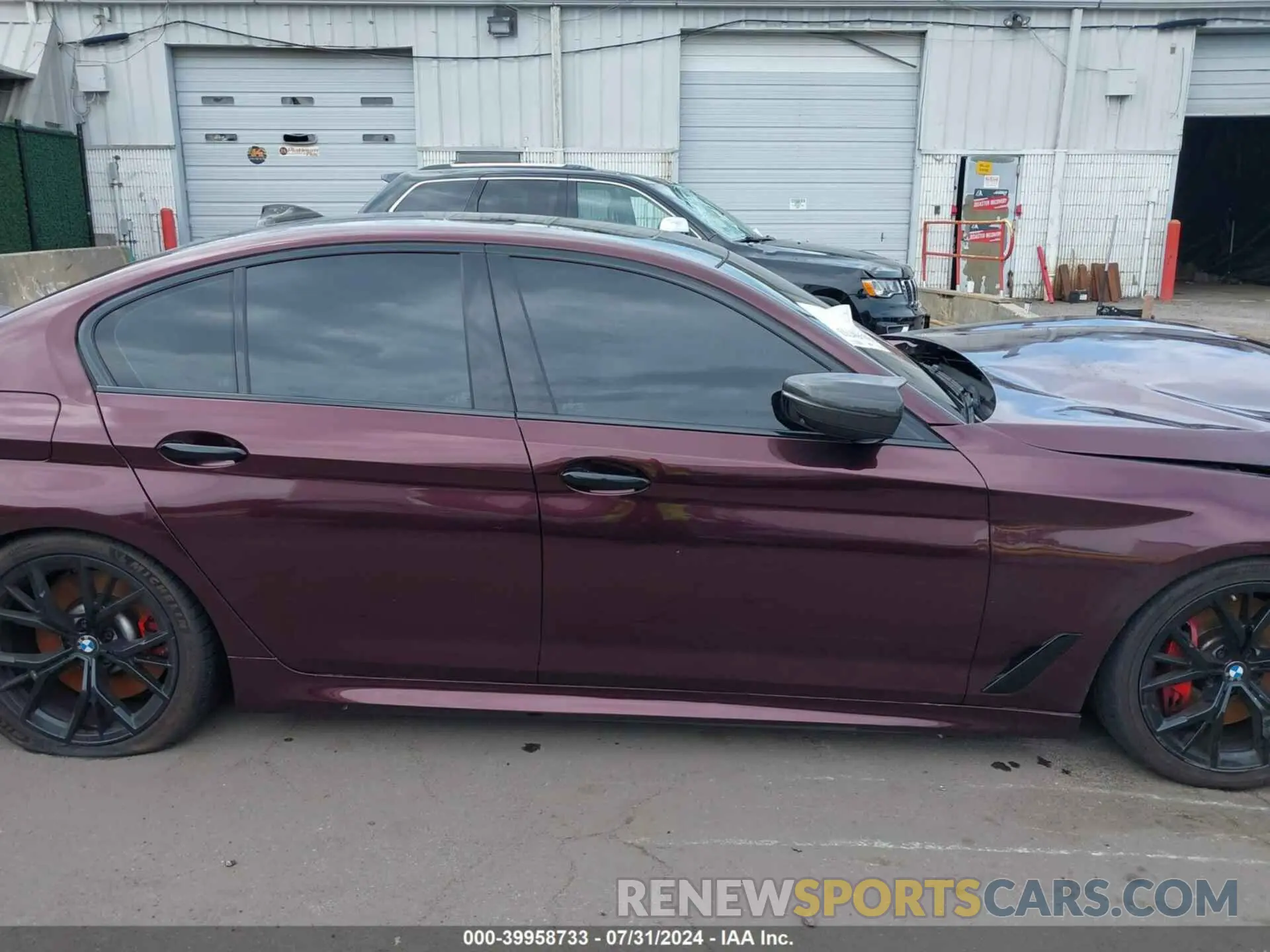 13 Photograph of a damaged car WBA73BJ07MWW98963 BMW 540I 2021