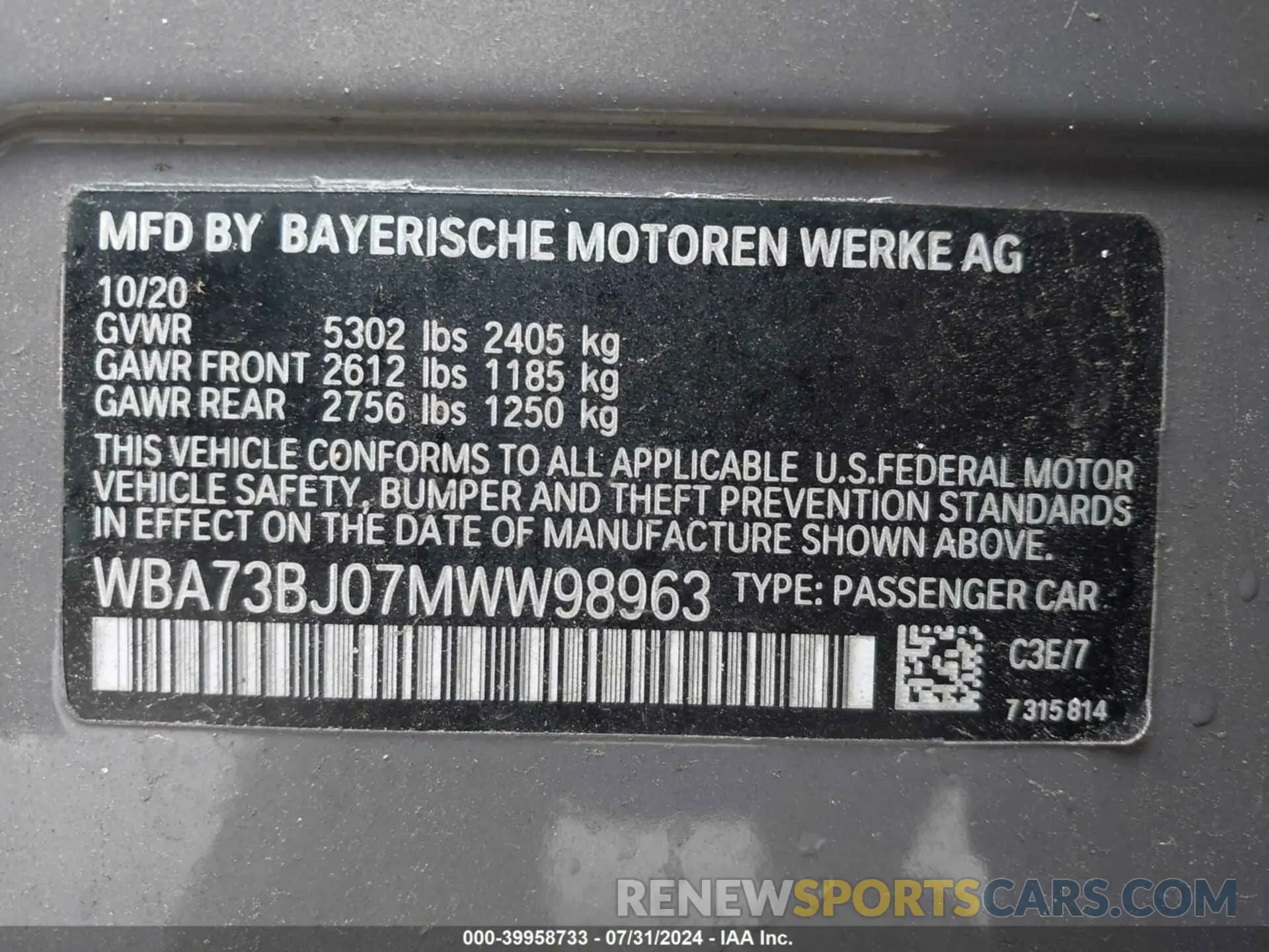 9 Photograph of a damaged car WBA73BJ07MWW98963 BMW 540I 2021