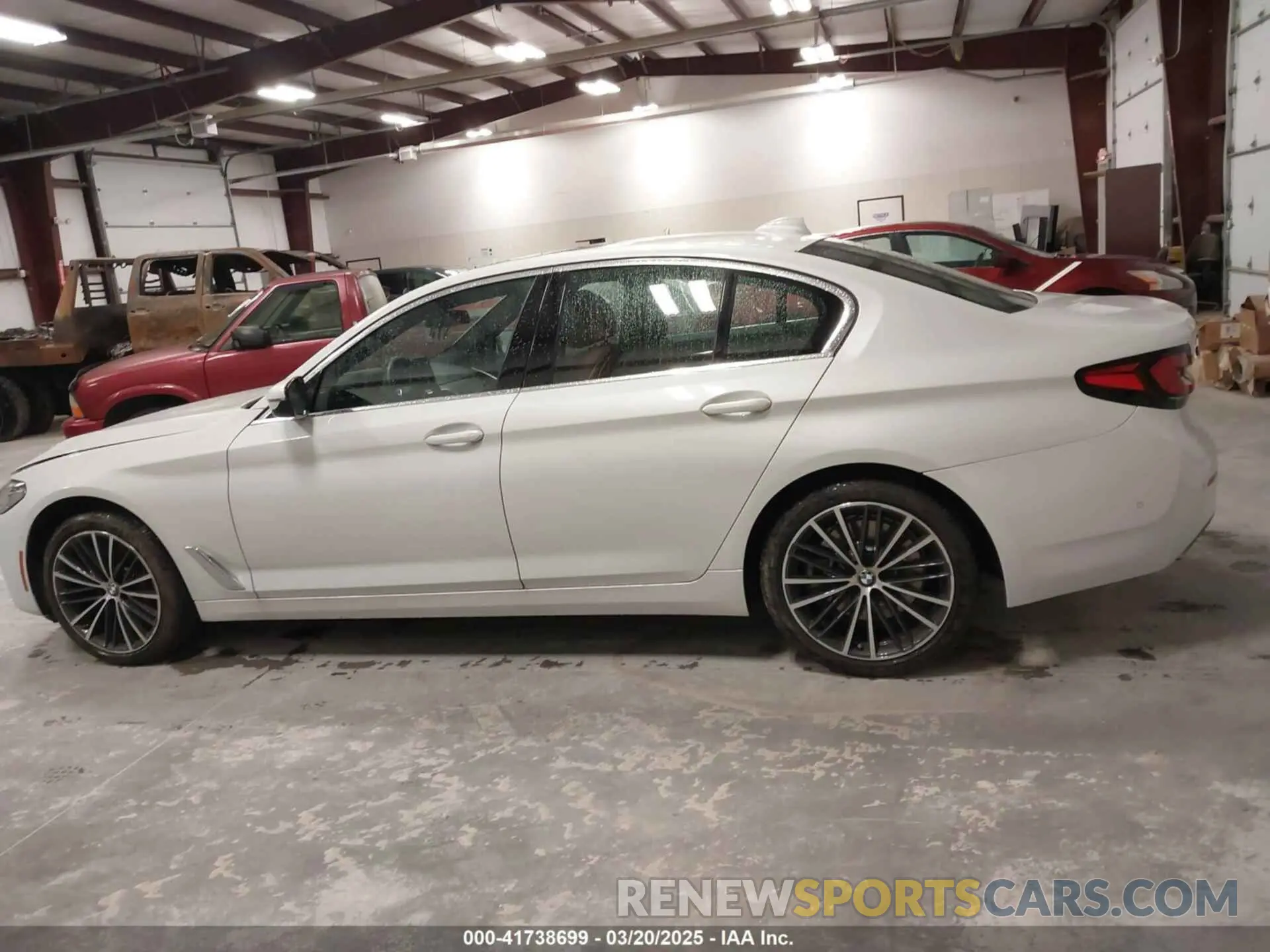 15 Photograph of a damaged car WBA73BJ0XMCF99803 BMW 540I 2021
