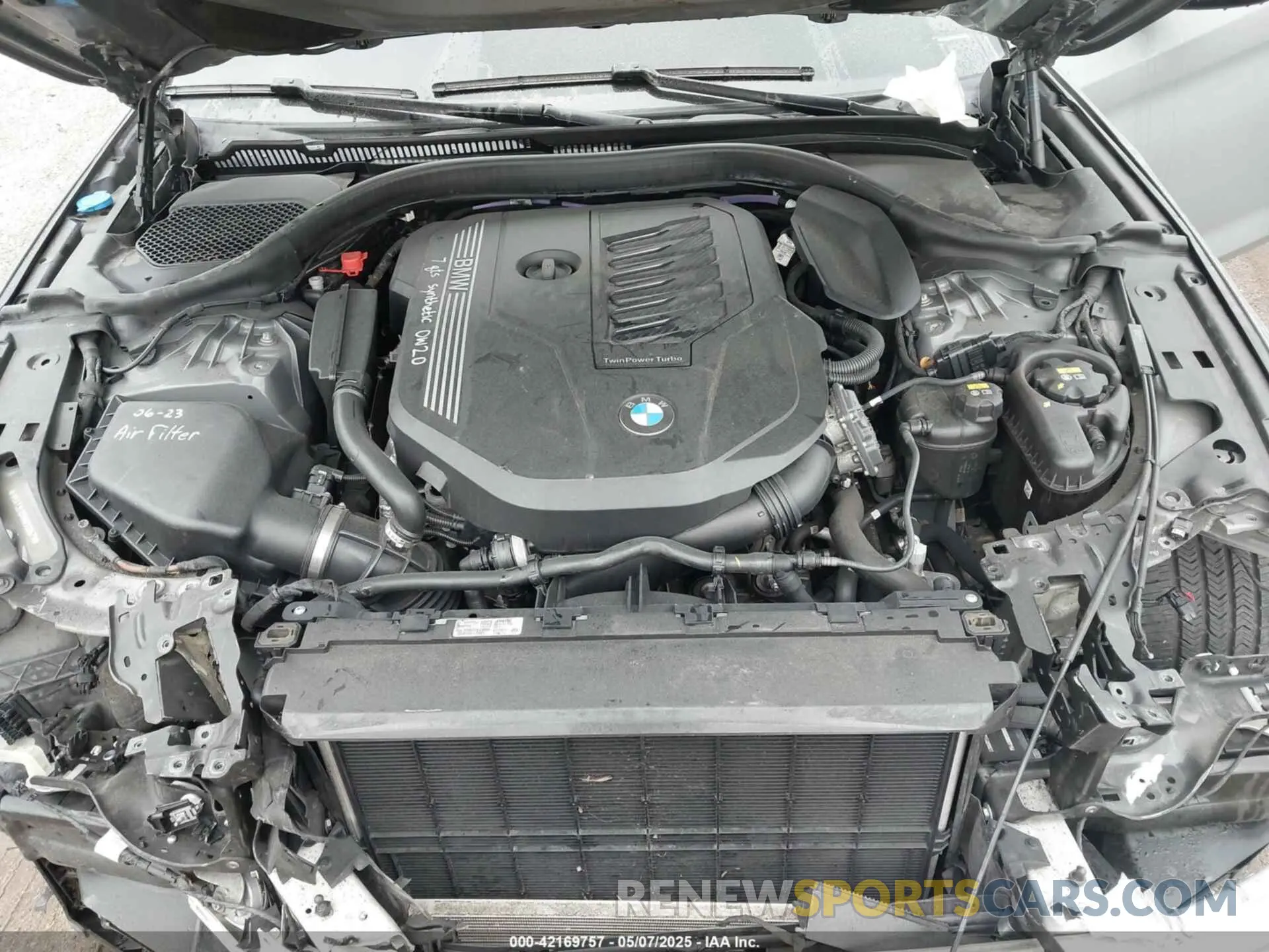 10 Photograph of a damaged car WBA73BJ0XMWX06571 BMW 540I 2021
