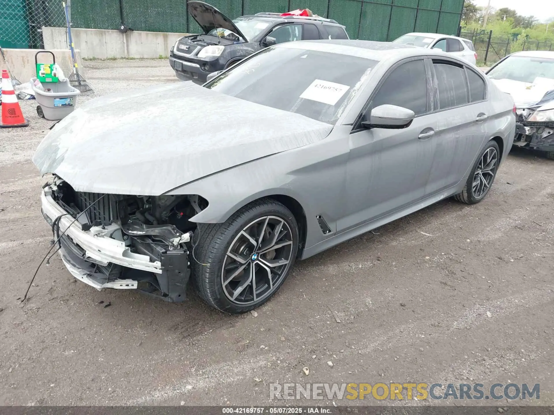 2 Photograph of a damaged car WBA73BJ0XMWX06571 BMW 540I 2021