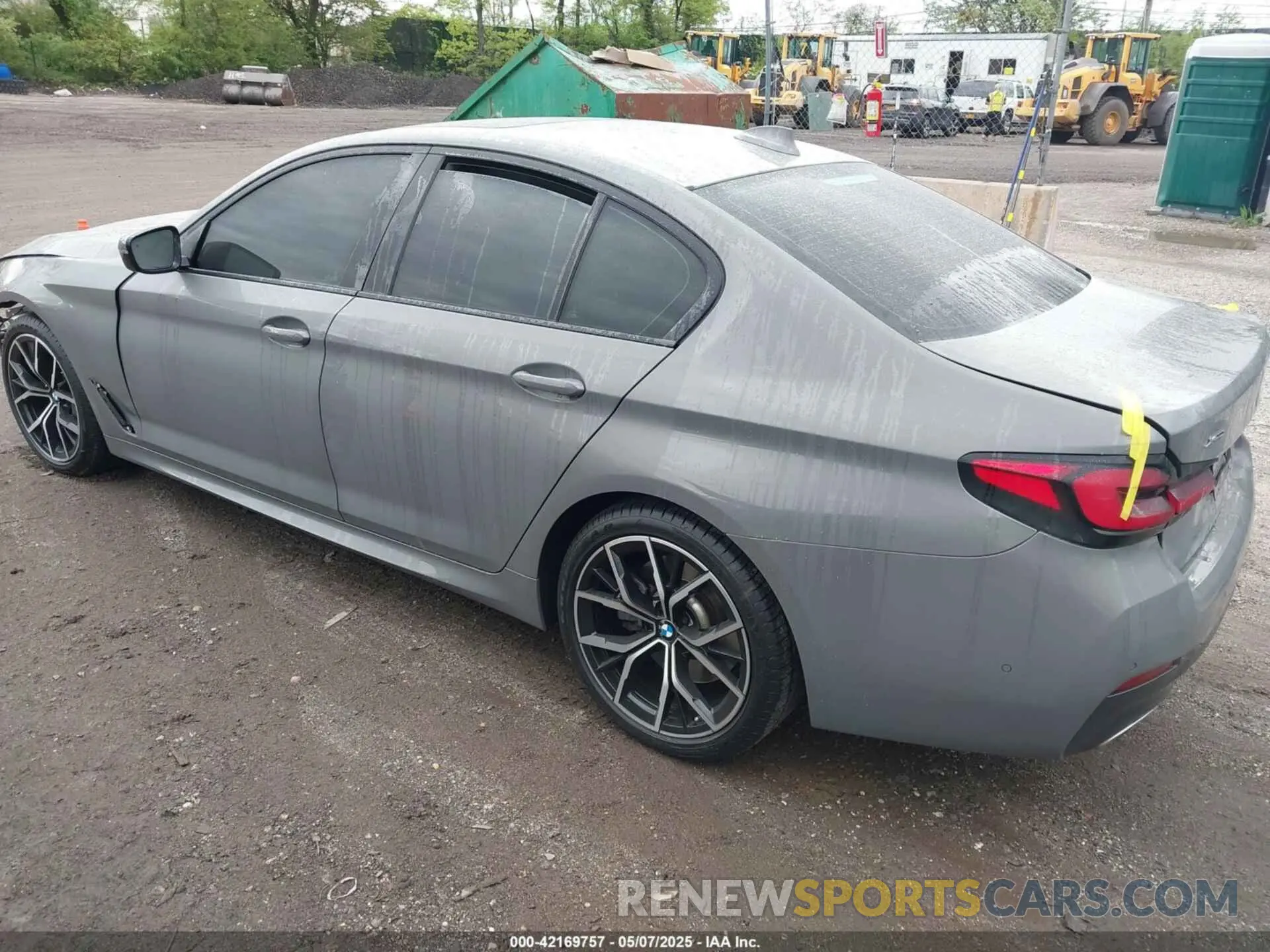 3 Photograph of a damaged car WBA73BJ0XMWX06571 BMW 540I 2021