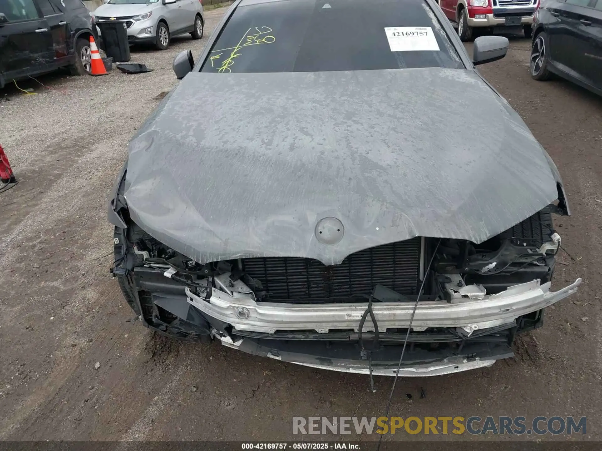 6 Photograph of a damaged car WBA73BJ0XMWX06571 BMW 540I 2021