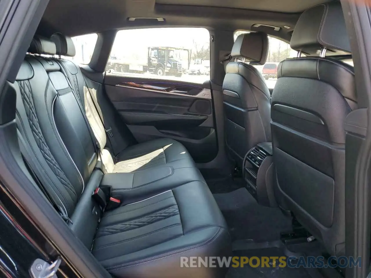 10 Фотография поврежденного автомобиля WBAJV6C56KBK08937 BMW 6 SERIES 2019