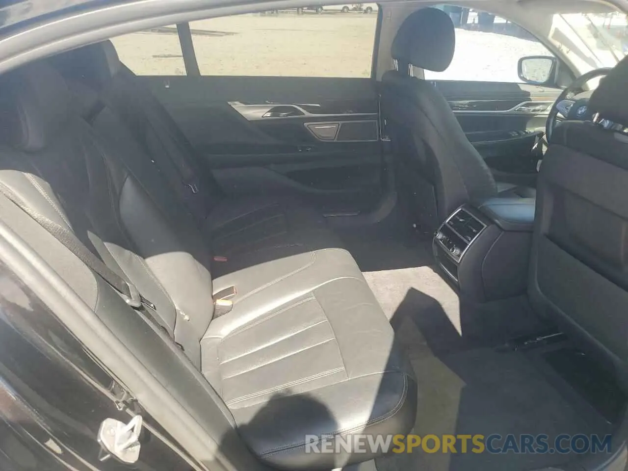 10 Photograph of a damaged car WBA7E2C50KB216552 BMW 7 SERIES 2019