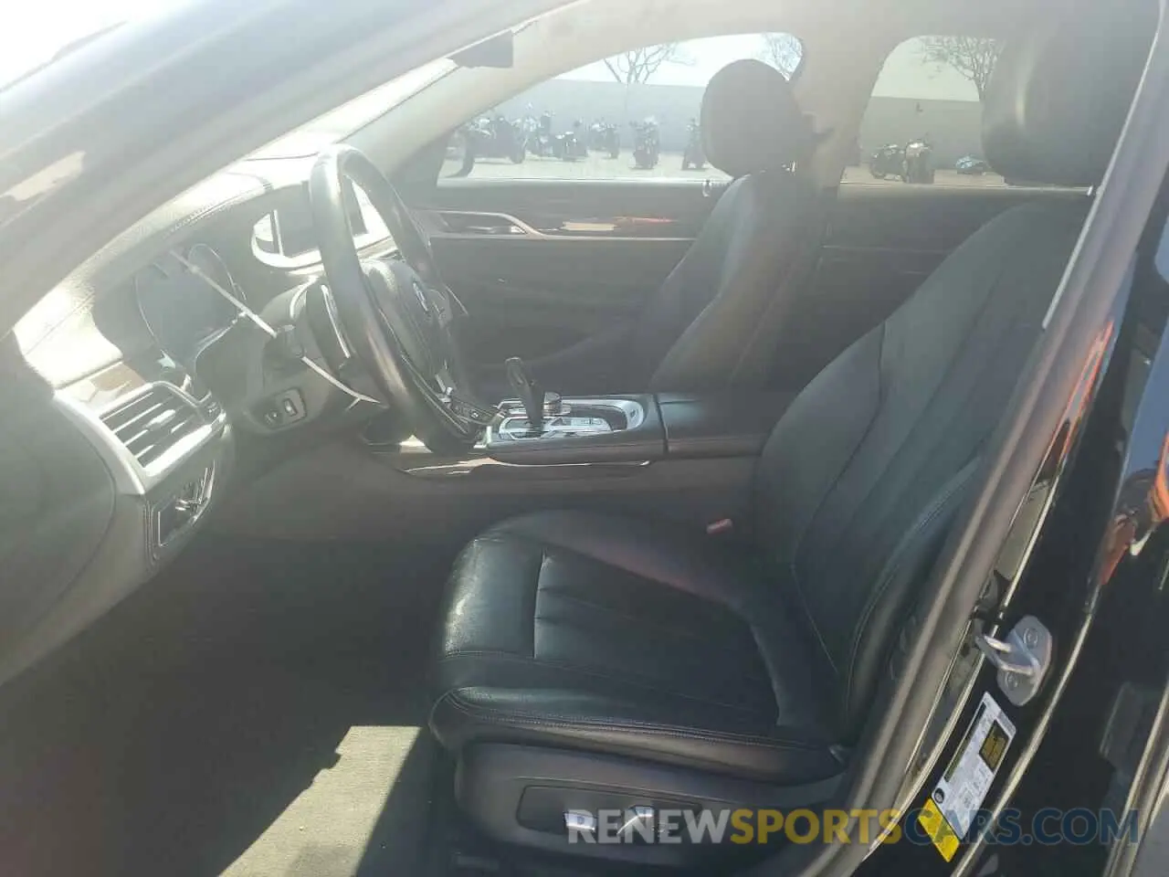 7 Photograph of a damaged car WBA7E2C50KB216552 BMW 7 SERIES 2019