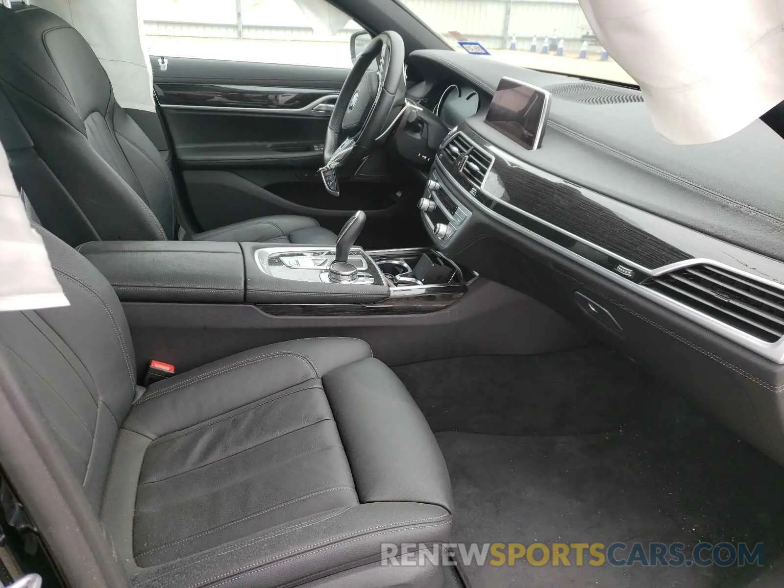 5 Photograph of a damaged car WBA7E2C51KB454121 BMW 7 SERIES 2019
