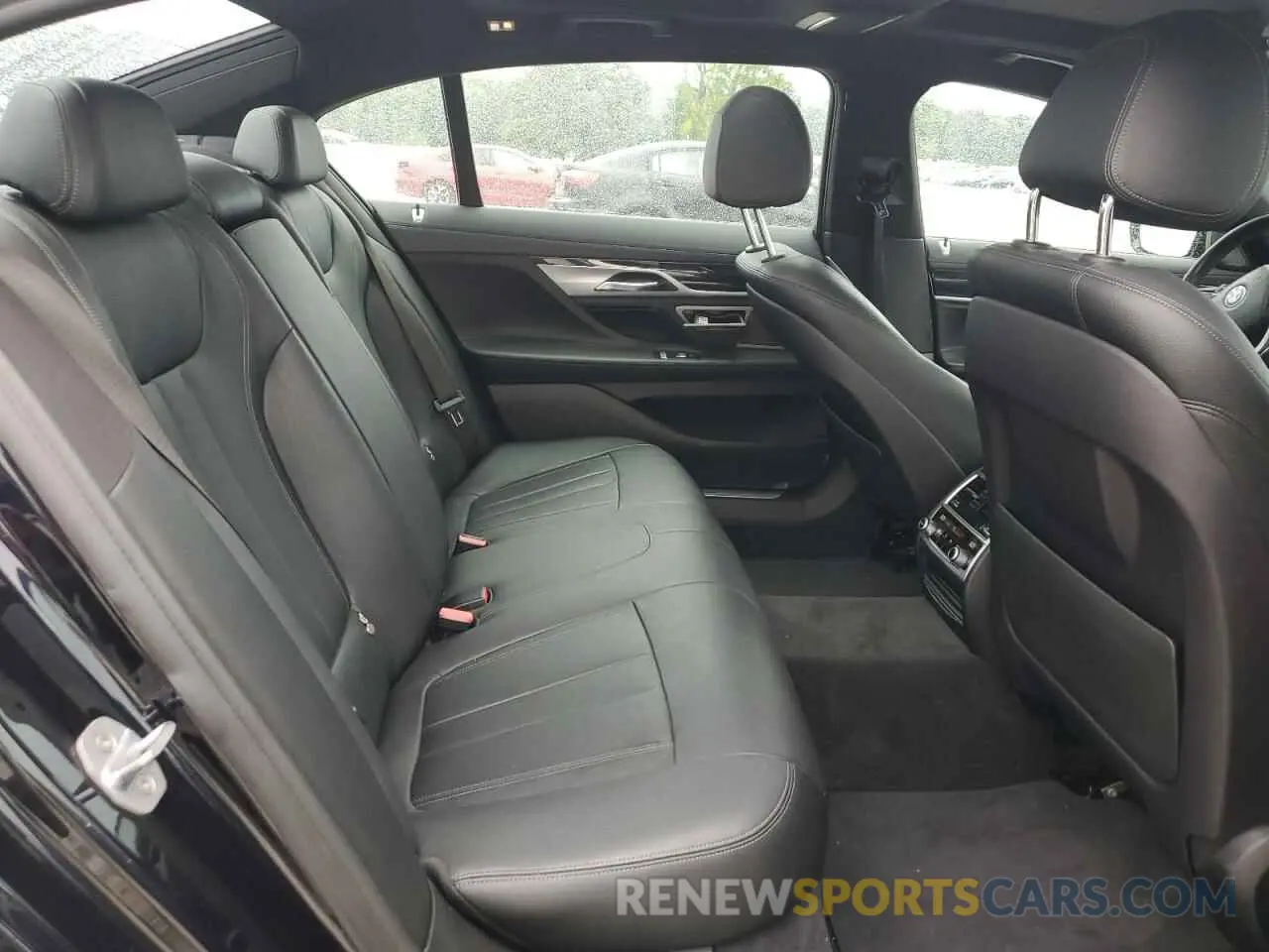 10 Photograph of a damaged car WBA7E2C56KB218192 BMW 7 SERIES 2019