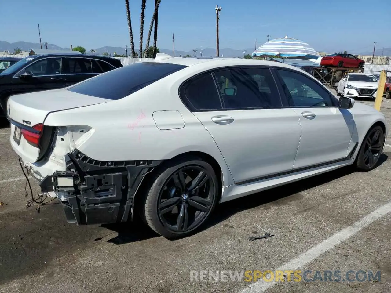 3 Фотография поврежденного автомобиля WBA7E2C5XKB218468 BMW 7 SERIES 2019