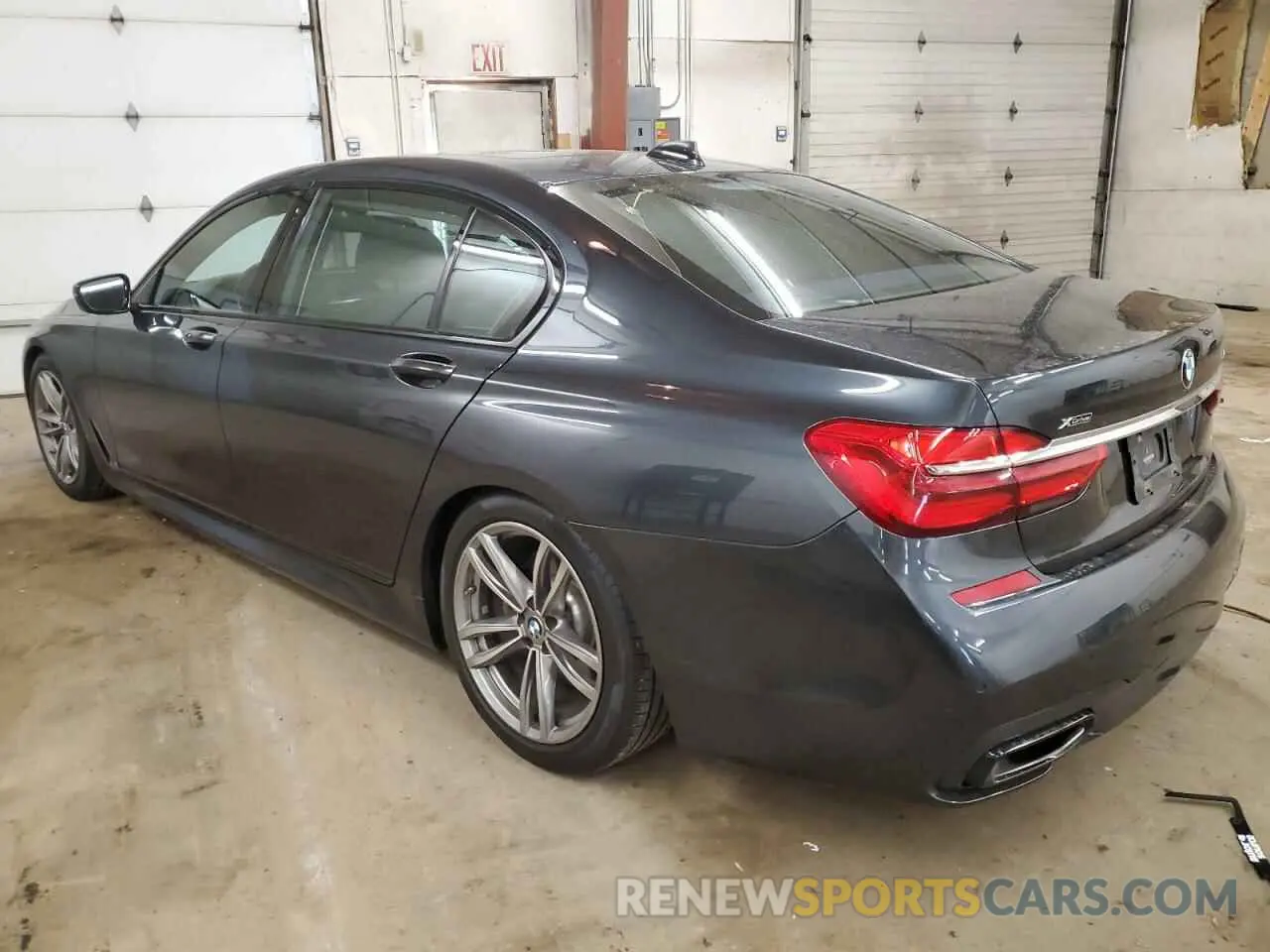 2 Photograph of a damaged car WBA7E4C51KGV70174 BMW 7 SERIES 2019