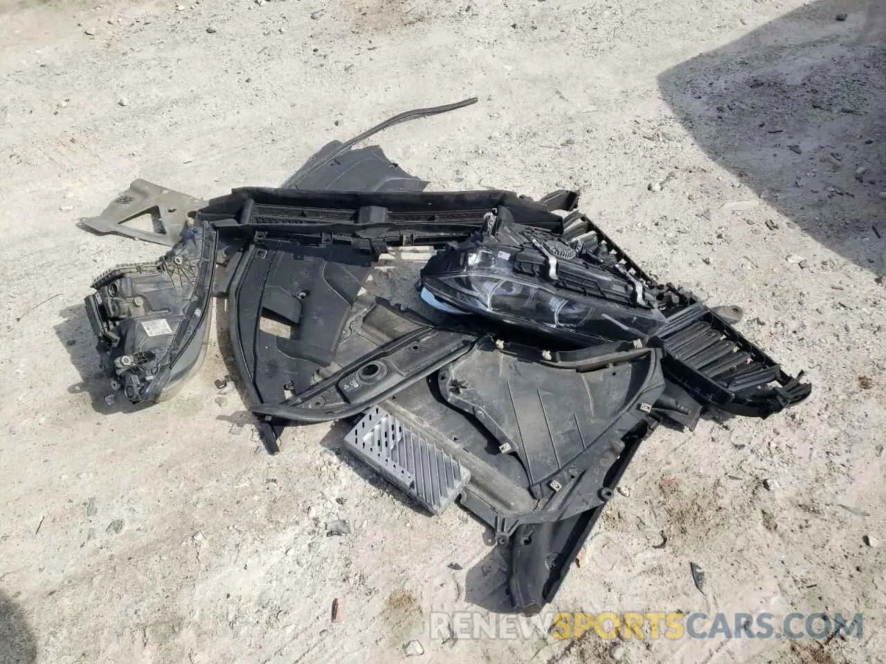 12 Photograph of a damaged car WBA7E4C51KGV70305 BMW 7 SERIES 2019
