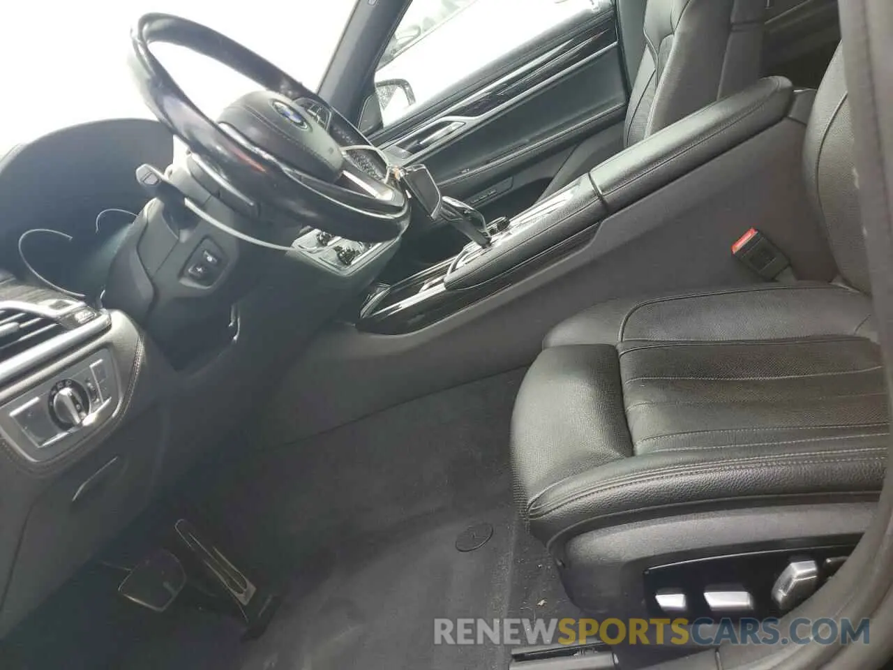 8 Photograph of a damaged car WBA7E4C52KGV28841 BMW 7 SERIES 2019