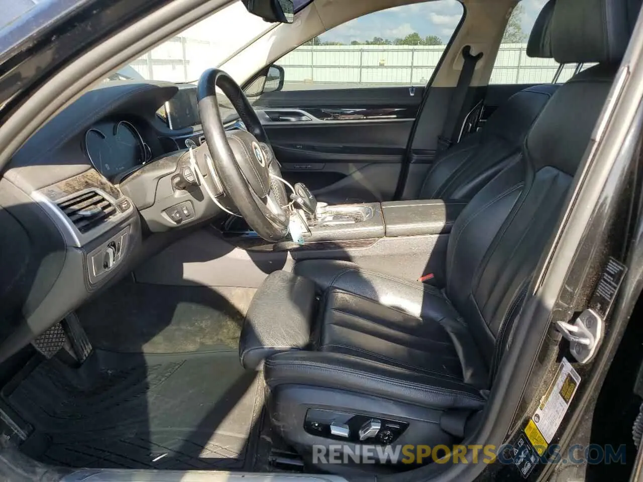 7 Photograph of a damaged car WBA7E4C53KGV28668 BMW 7 SERIES 2019