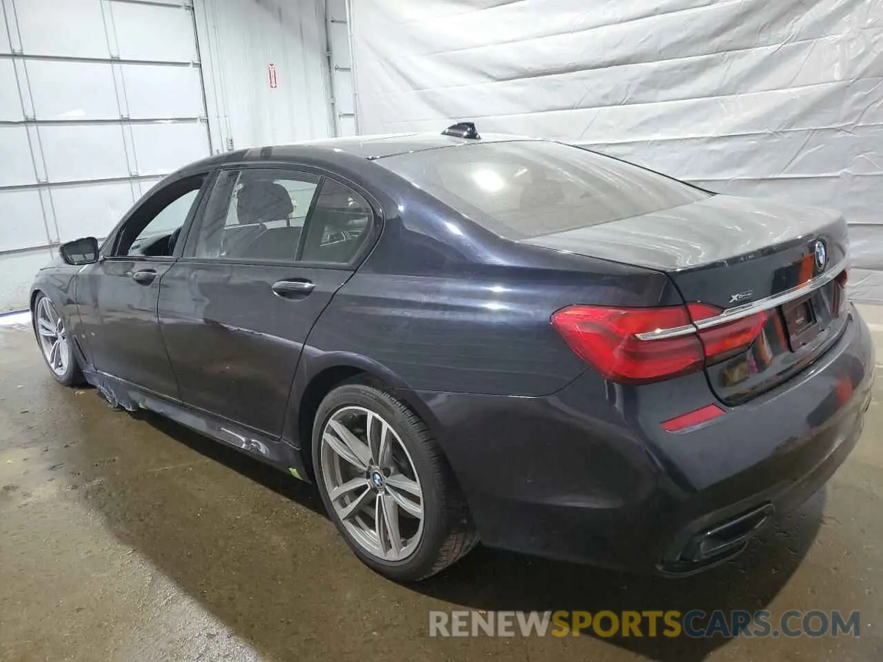 2 Photograph of a damaged car WBA7E4C58KGV70026 BMW 7 SERIES 2019