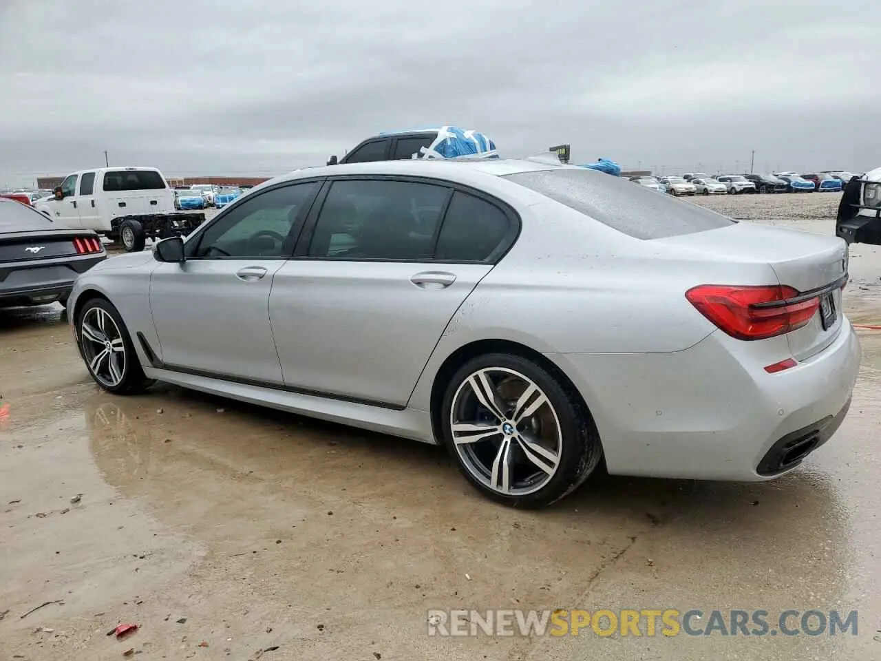 2 Photograph of a damaged car WBA7F0C51KGM25321 BMW 7 SERIES 2019