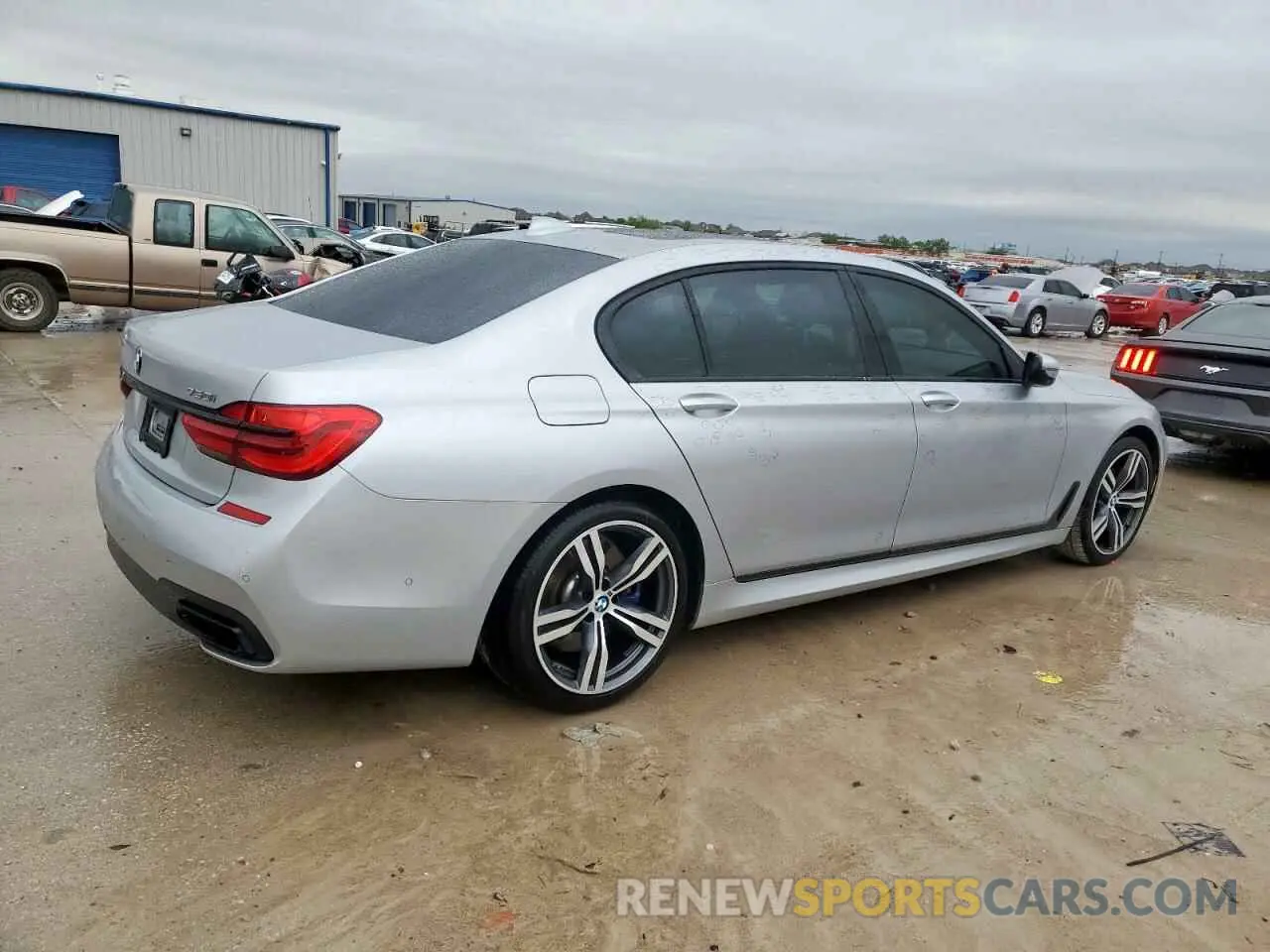 3 Photograph of a damaged car WBA7F0C51KGM25321 BMW 7 SERIES 2019