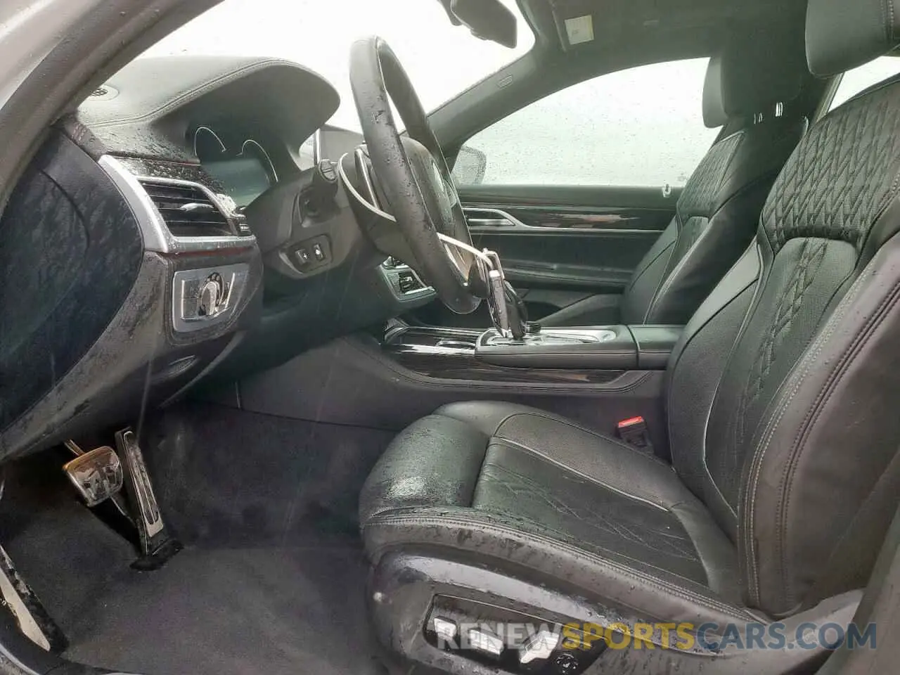 7 Photograph of a damaged car WBA7F0C51KGM25321 BMW 7 SERIES 2019
