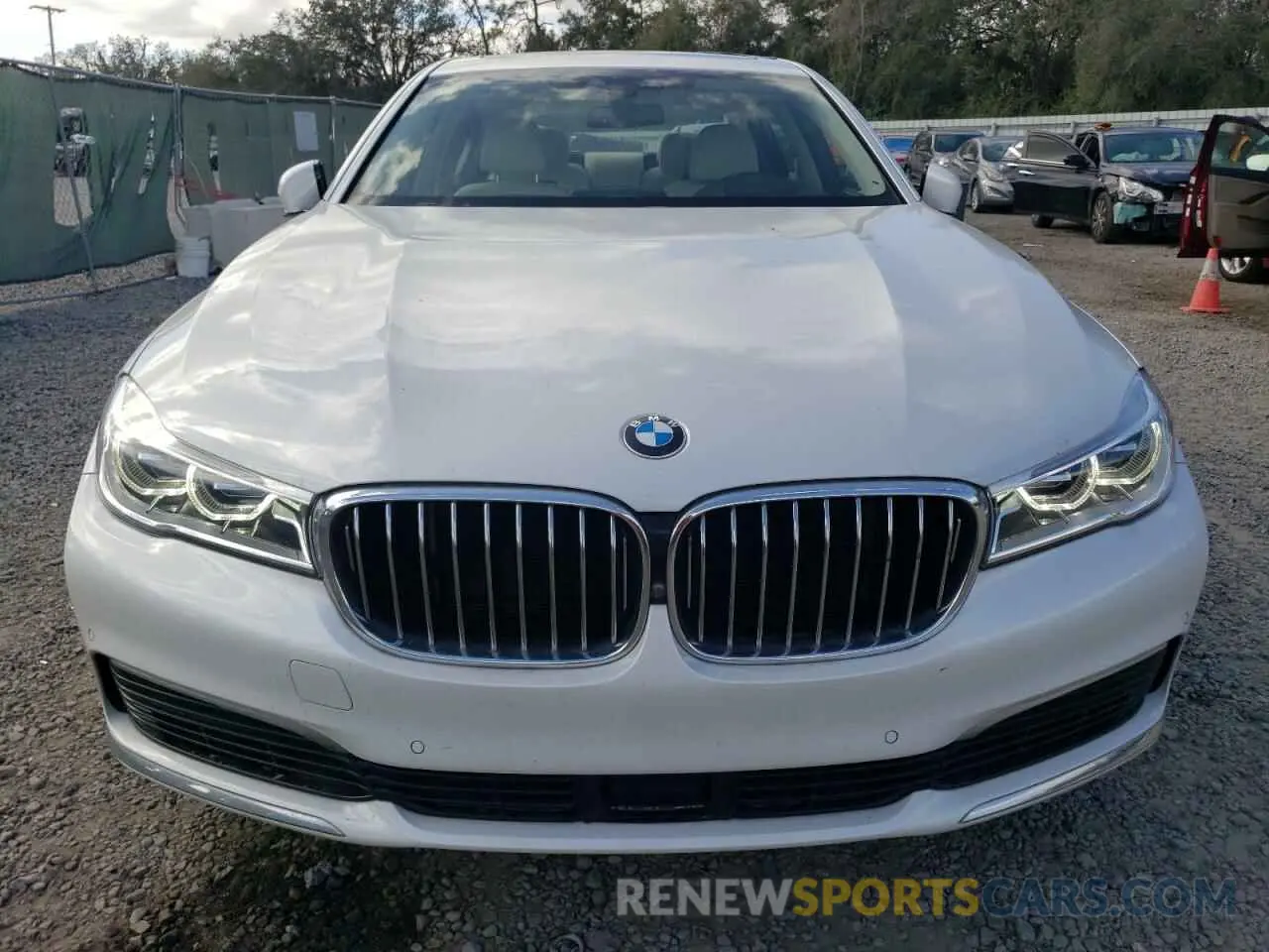 5 Photograph of a damaged car WBA7F0C53KGM25935 BMW 7 SERIES 2019
