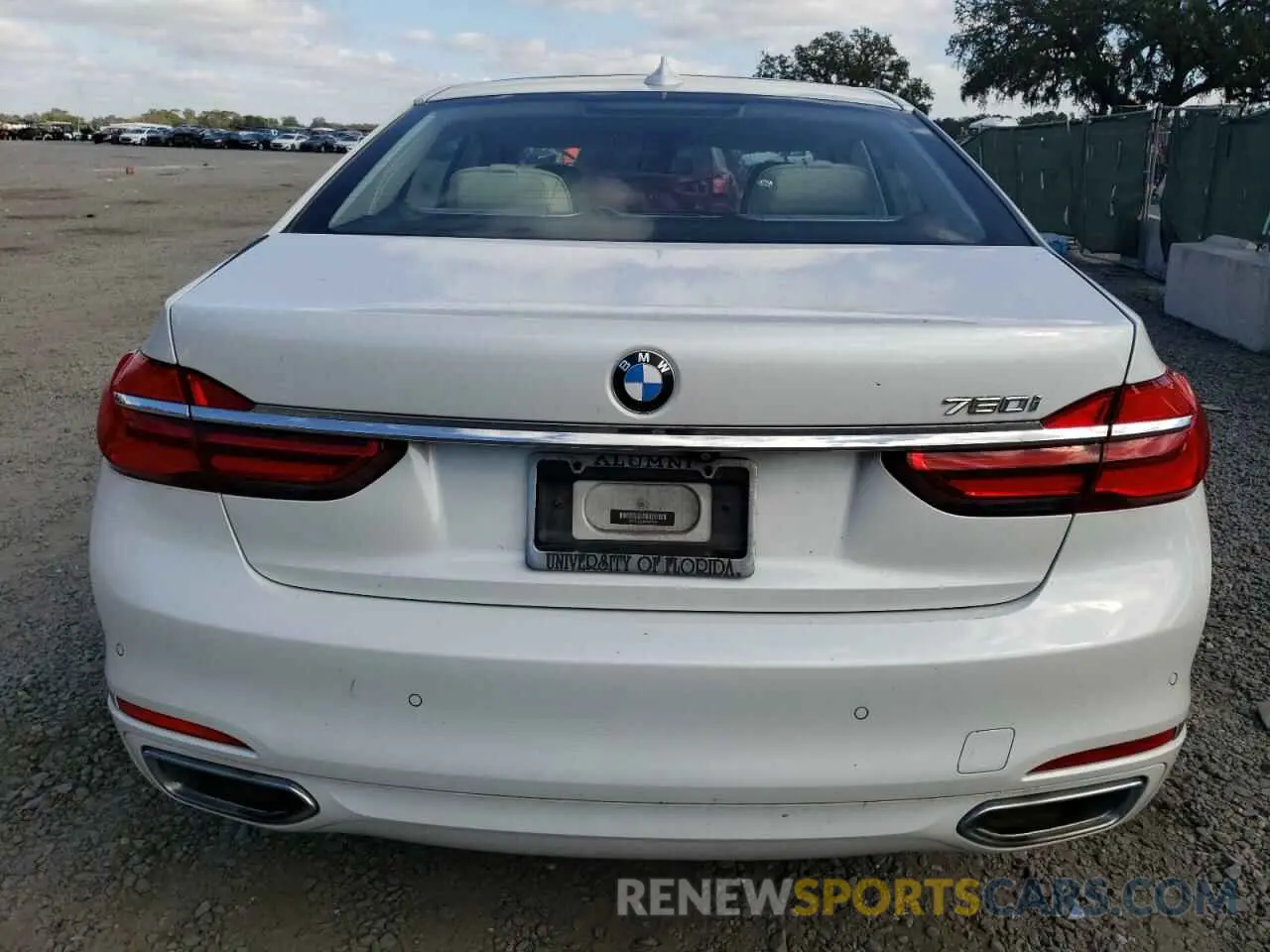 6 Photograph of a damaged car WBA7F0C53KGM25935 BMW 7 SERIES 2019