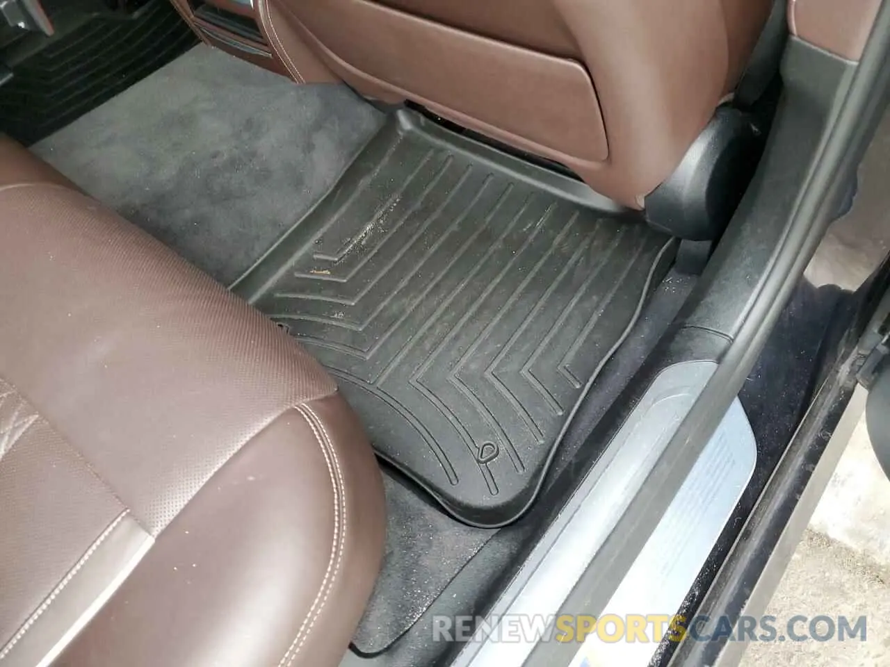 12 Фотография поврежденного автомобиля WBA7F0C5XKGM25026 BMW 7 SERIES 2019