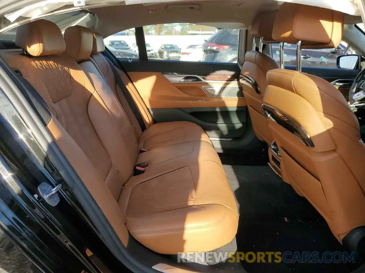 10 Фотография поврежденного автомобиля WBA7T4C04LCD18344 BMW 7 SERIES 2020