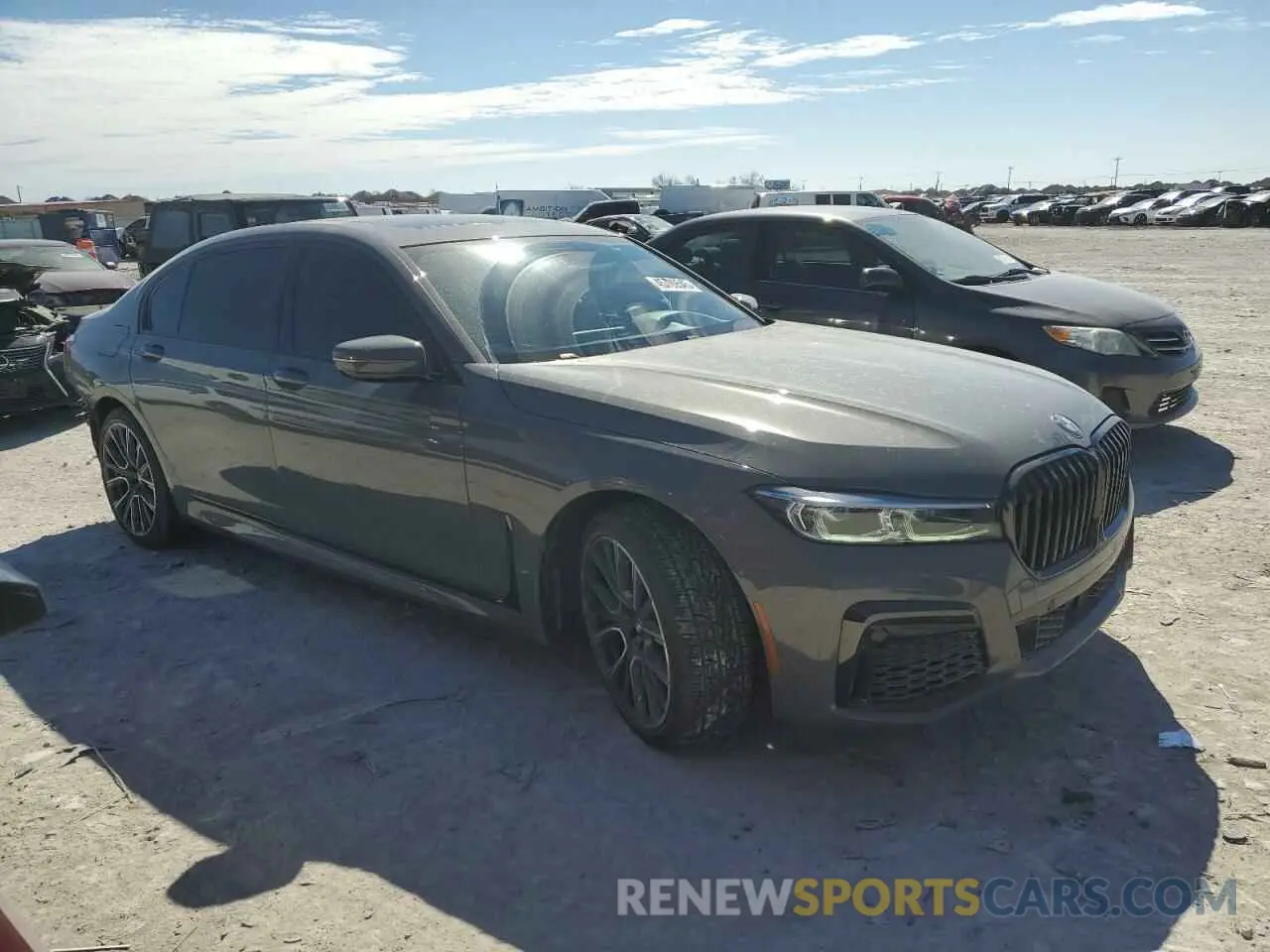 4 Photograph of a damaged car WBA7U2C05MCF09340 BMW 7 SERIES 2021