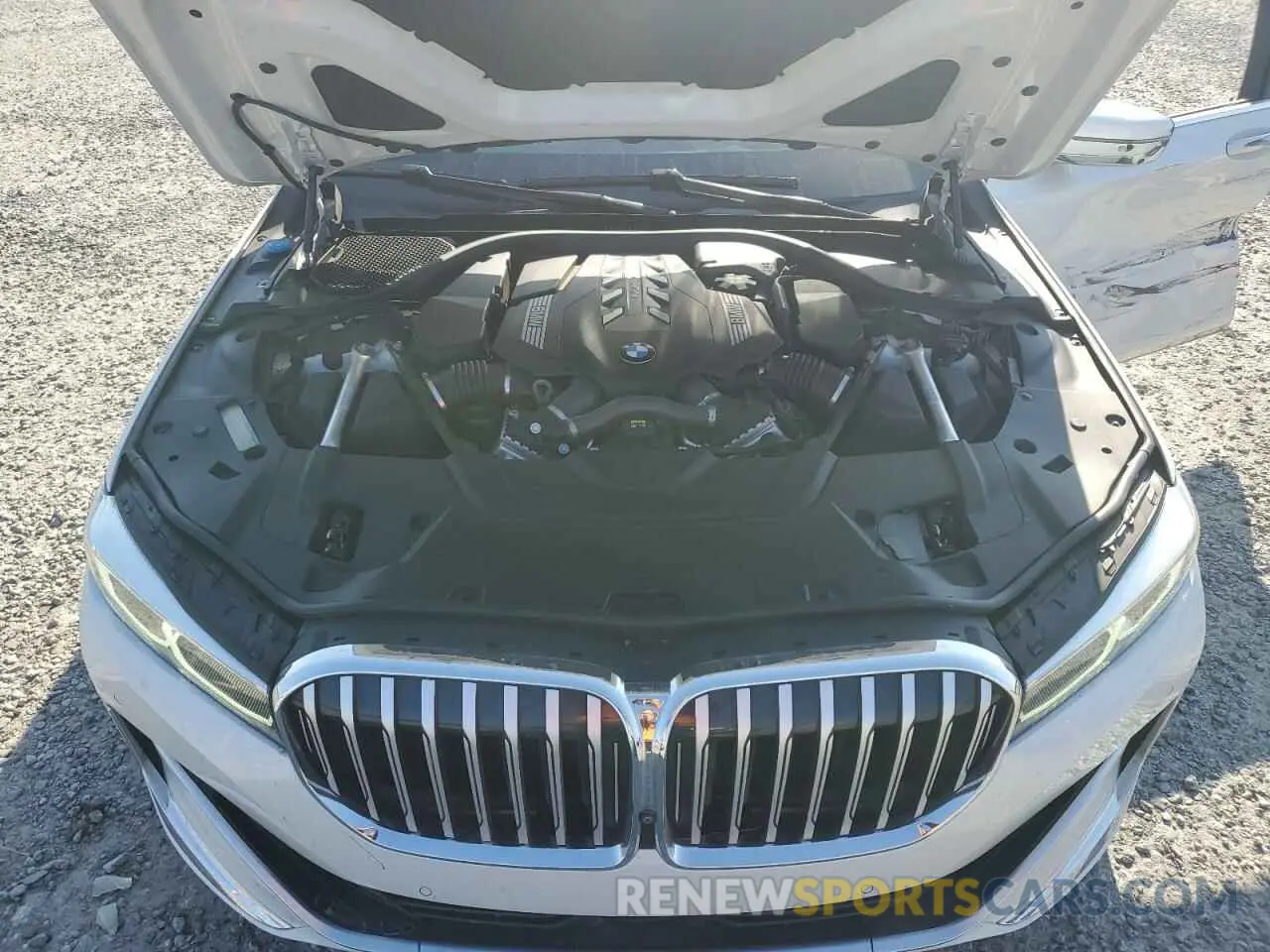11 Photograph of a damaged car WBA7U2C0XMCF54323 BMW 7 SERIES 2021