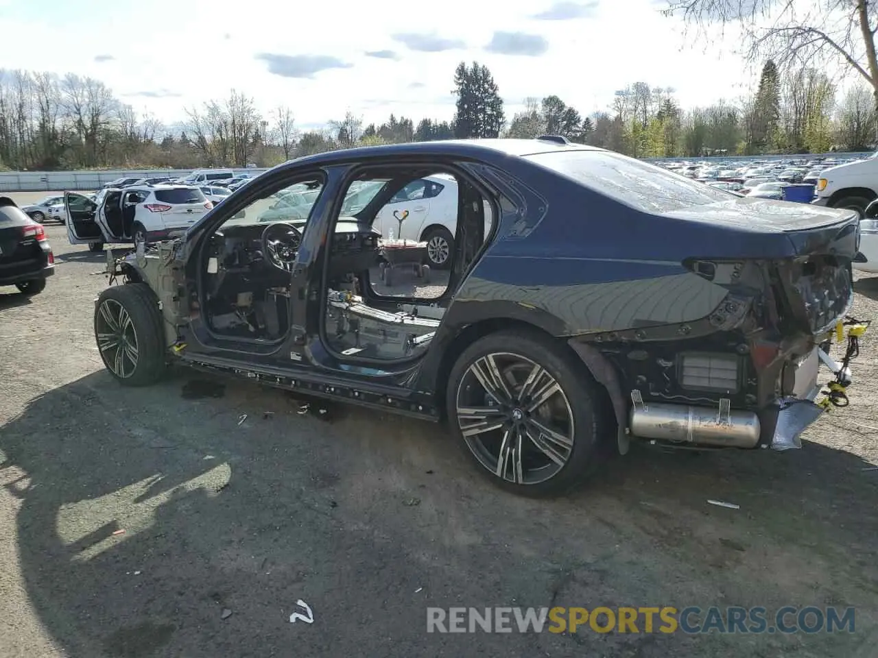 2 Фотография поврежденного автомобиля WBA23EH09RCR07226 BMW 7 SERIES 2024