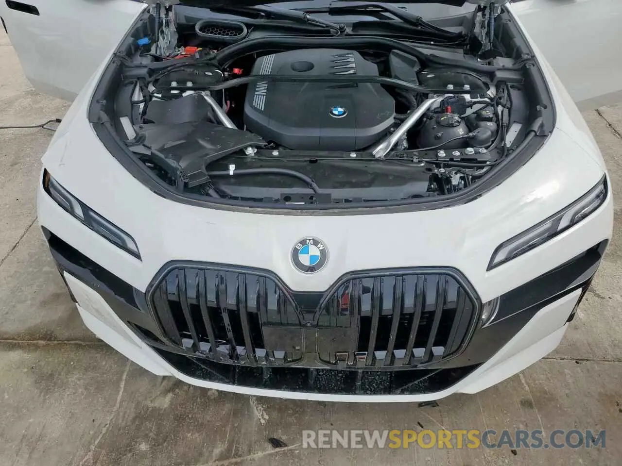 11 Photograph of a damaged car WBA23EH03SCT15620 BMW 7 SERIES 2025