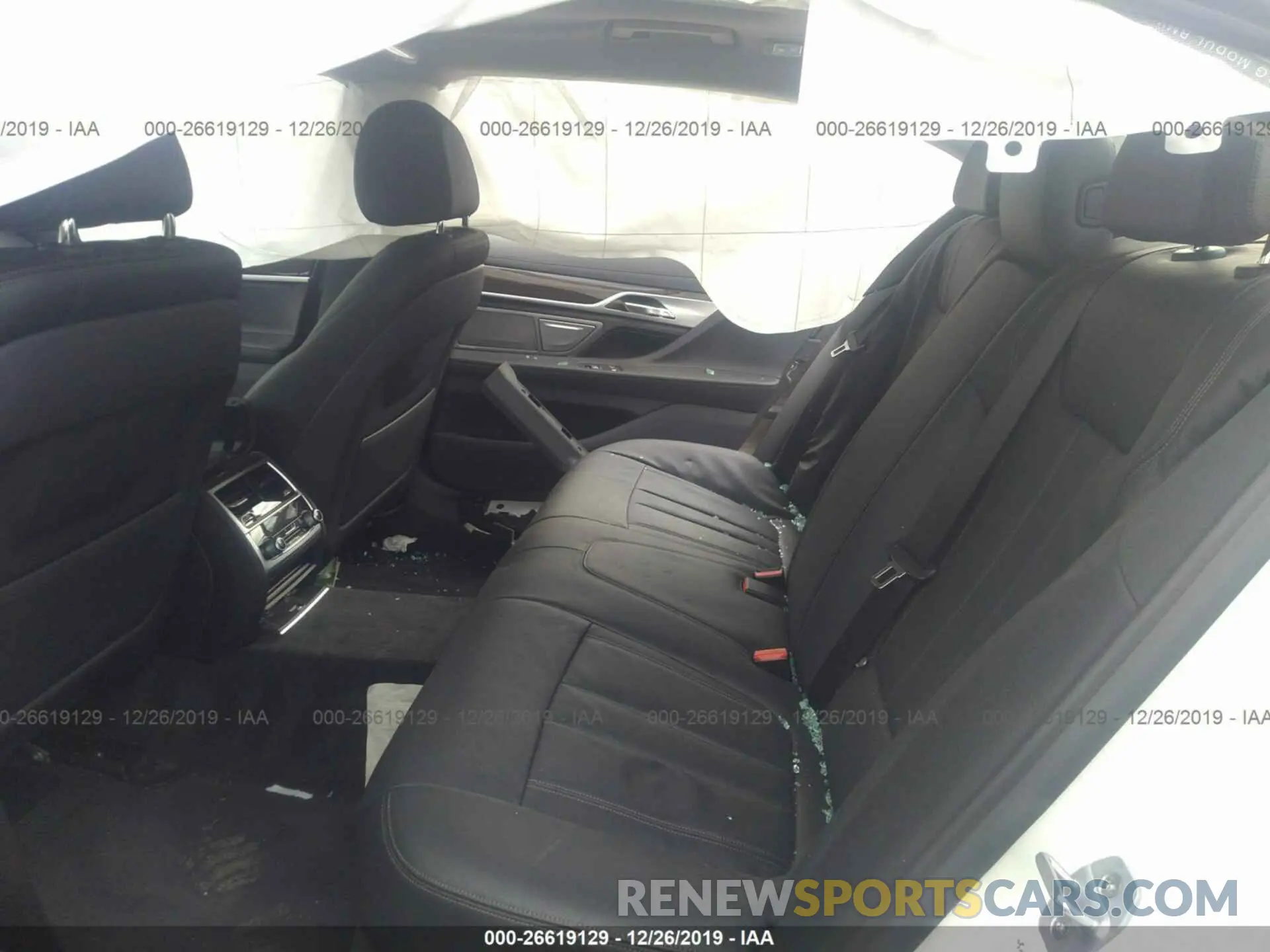 8 Photograph of a damaged car WBA7E2C56KB216734 BMW 740 2019