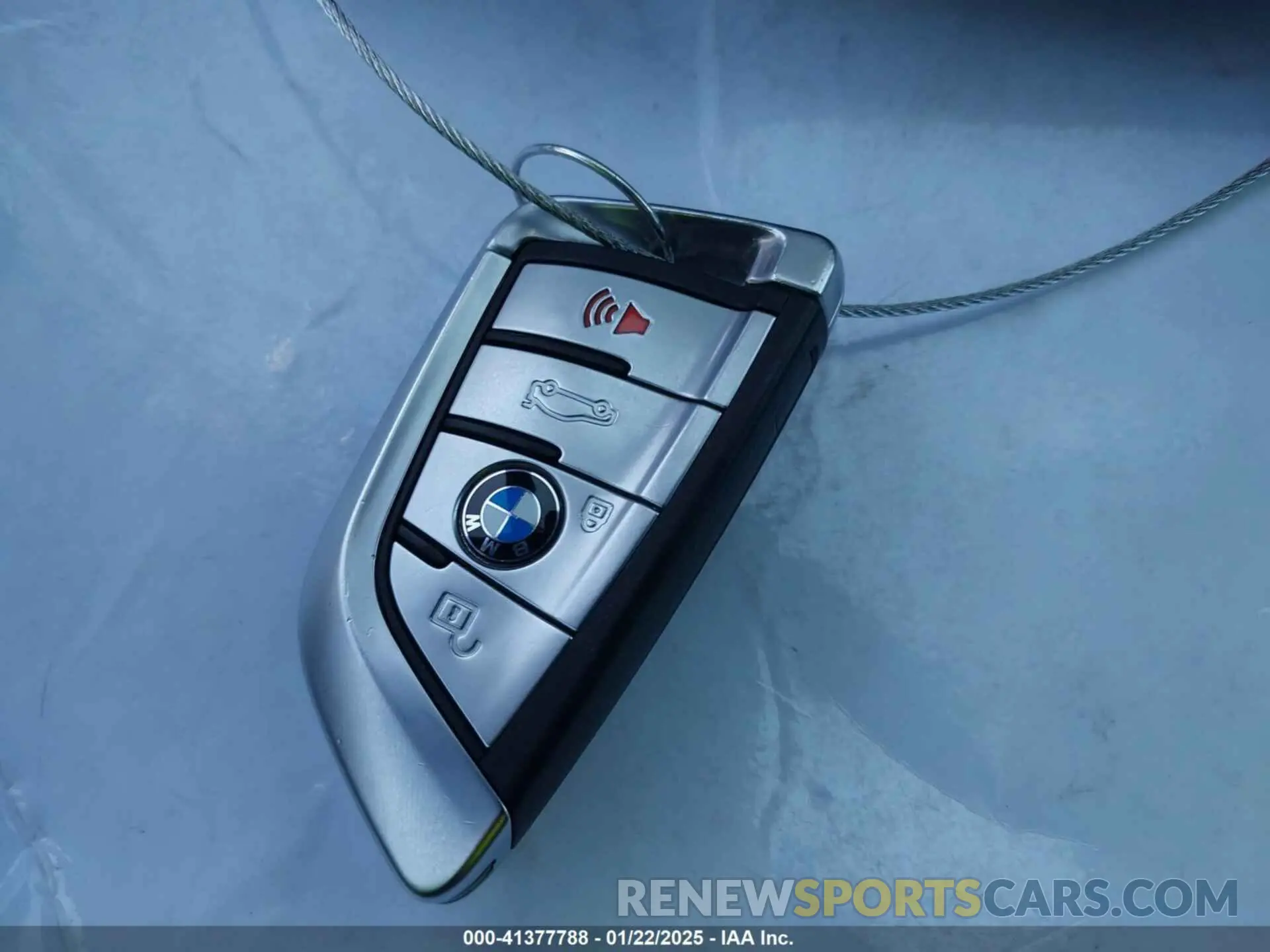 11 Photograph of a damaged car WBA7T2C02NCJ33925 BMW 740 2022