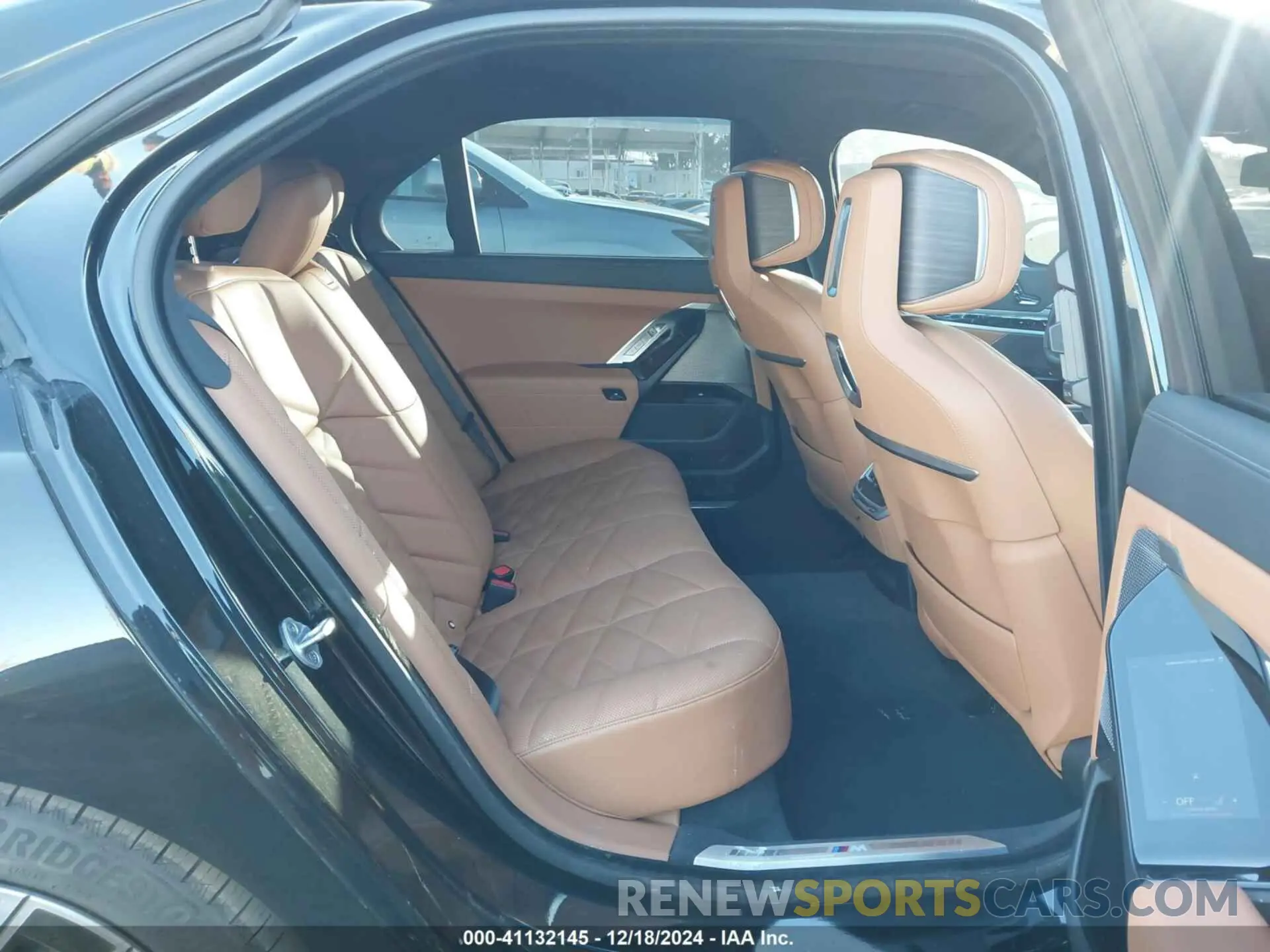 7 Фотография поврежденного автомобиля WBA23EH01PCM68861 BMW 740 2023