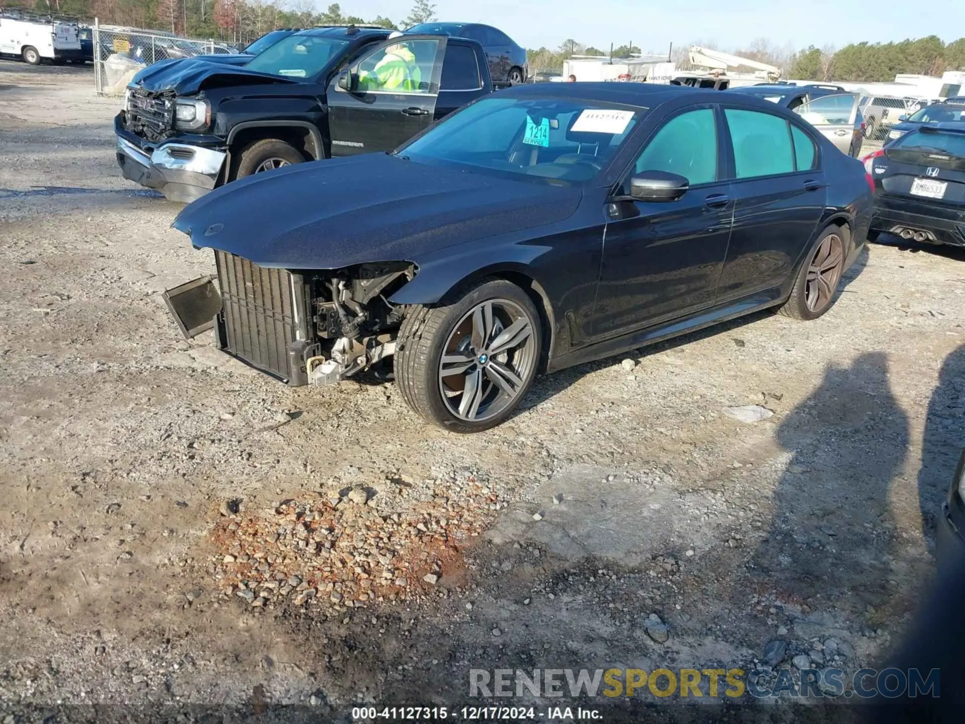 2 Фотография поврежденного автомобиля WBA7E2C55KB218362 BMW 740I 2019