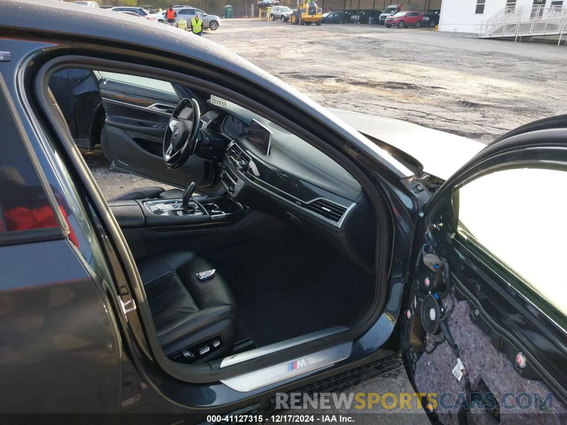 5 Фотография поврежденного автомобиля WBA7E2C55KB218362 BMW 740I 2019