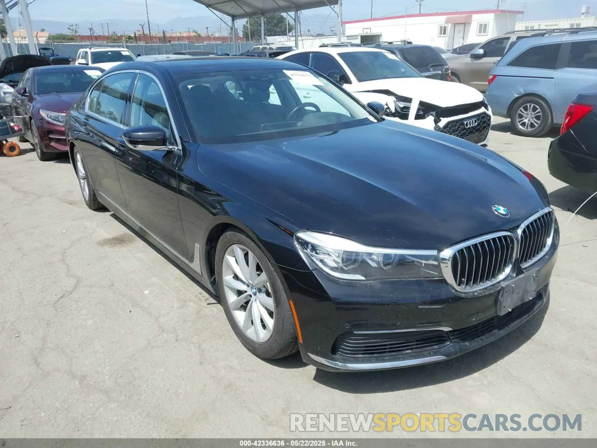 1 Фотография поврежденного автомобиля WBA7E2C56KB216989 BMW 740I 2019